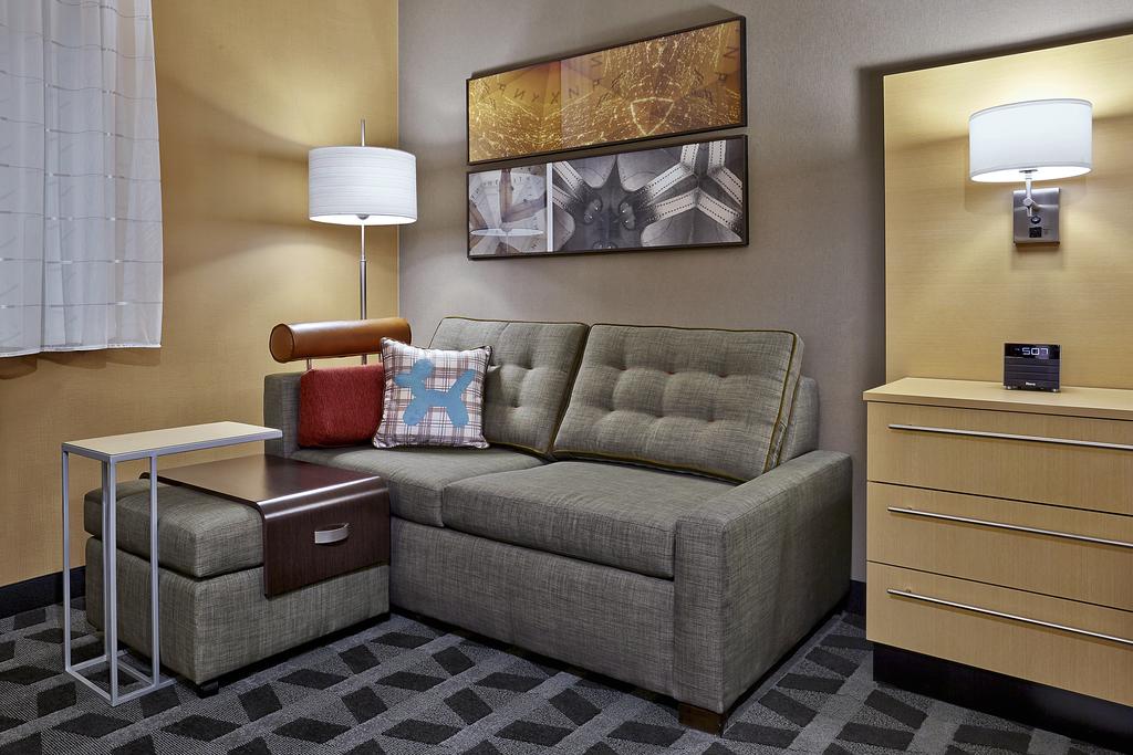 Studio King Size Bed