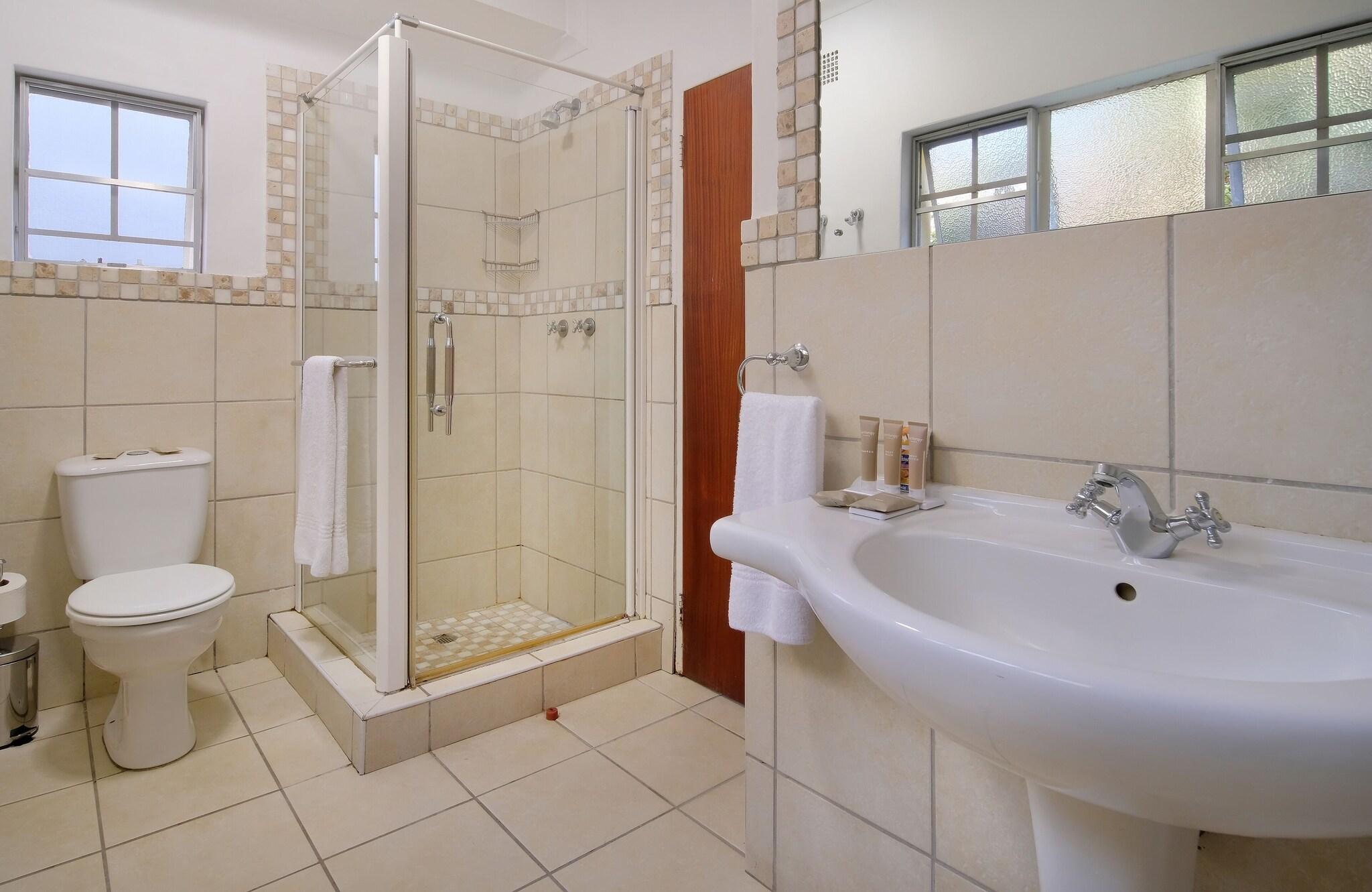 Double Garden View King Bed