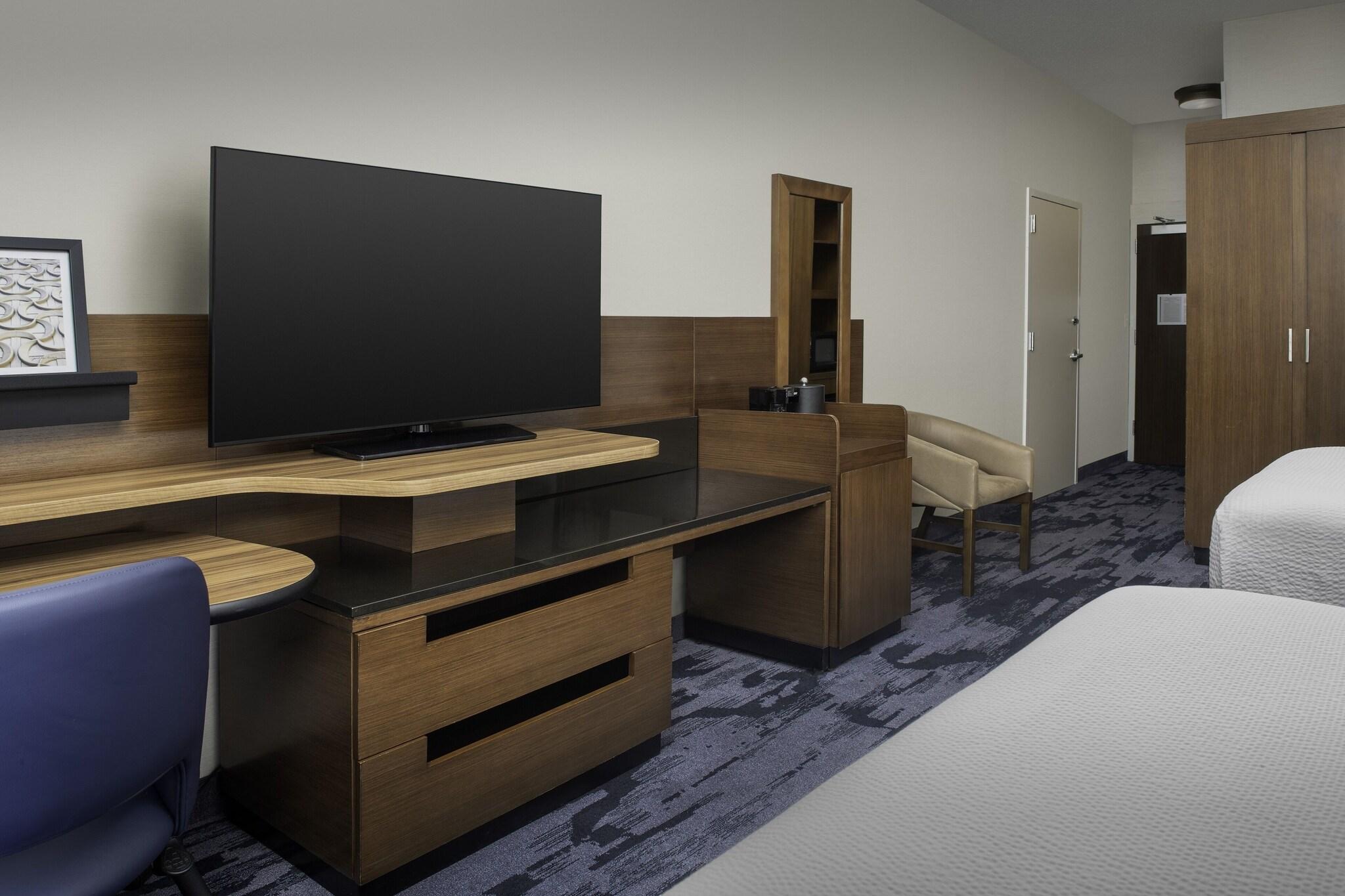 Quadruple Two Queen Beds