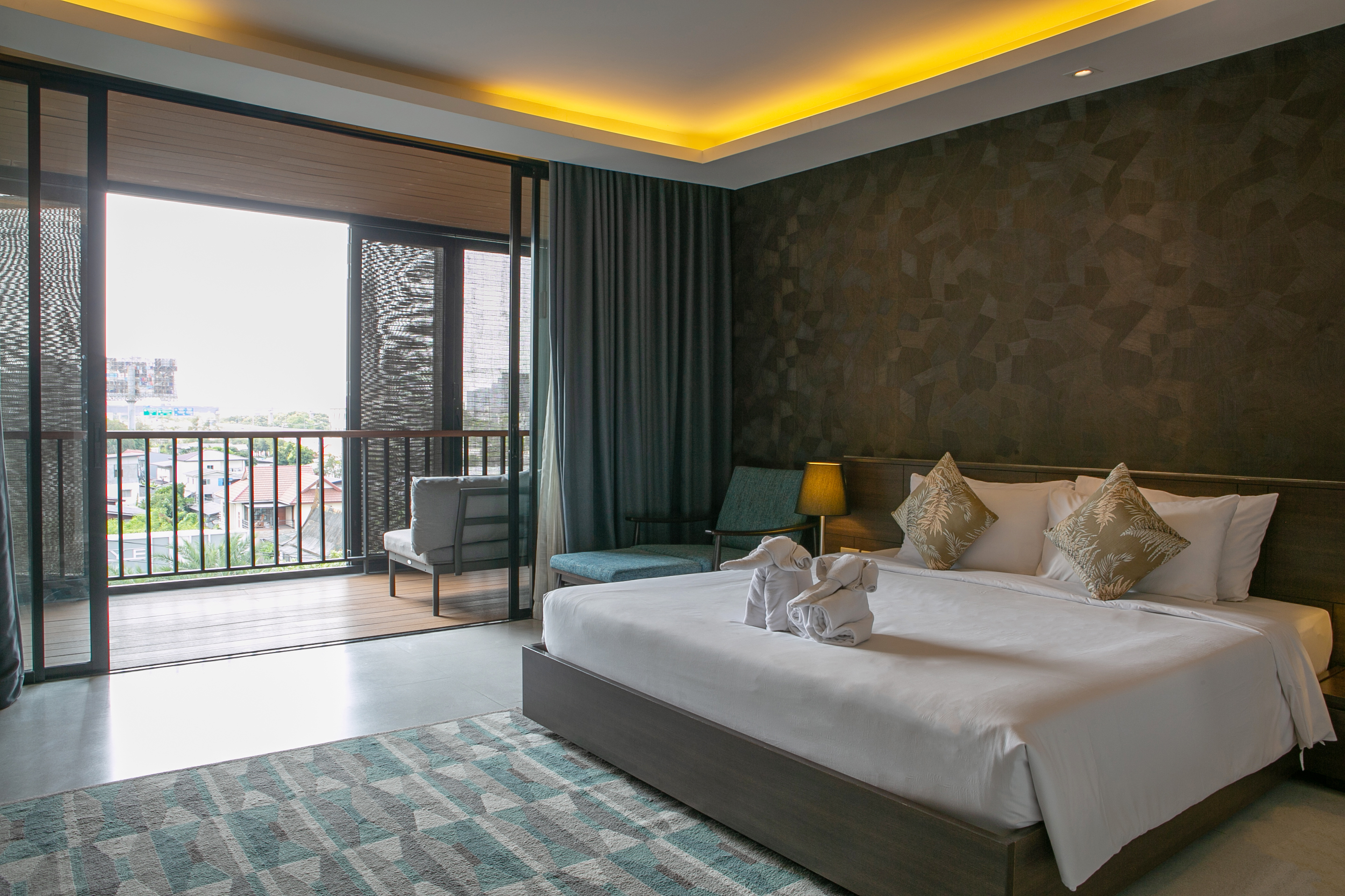 Double Deluxe King Bed