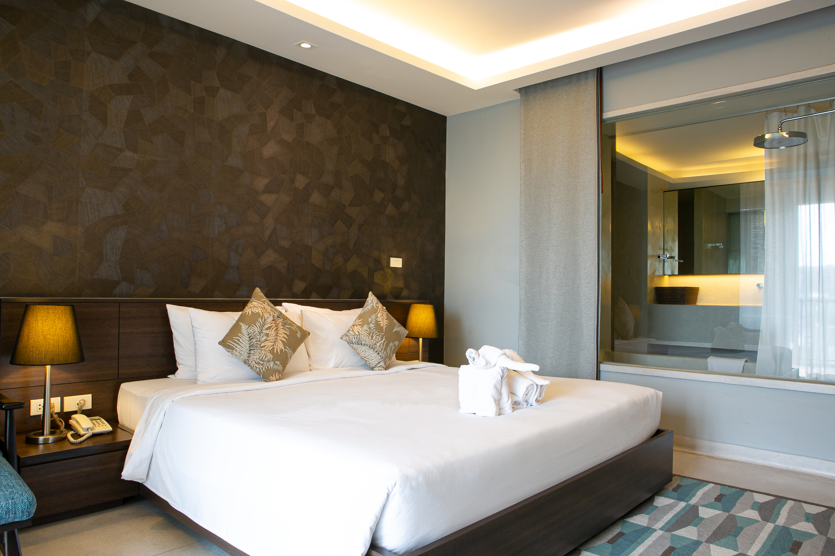 Double Deluxe King Bed