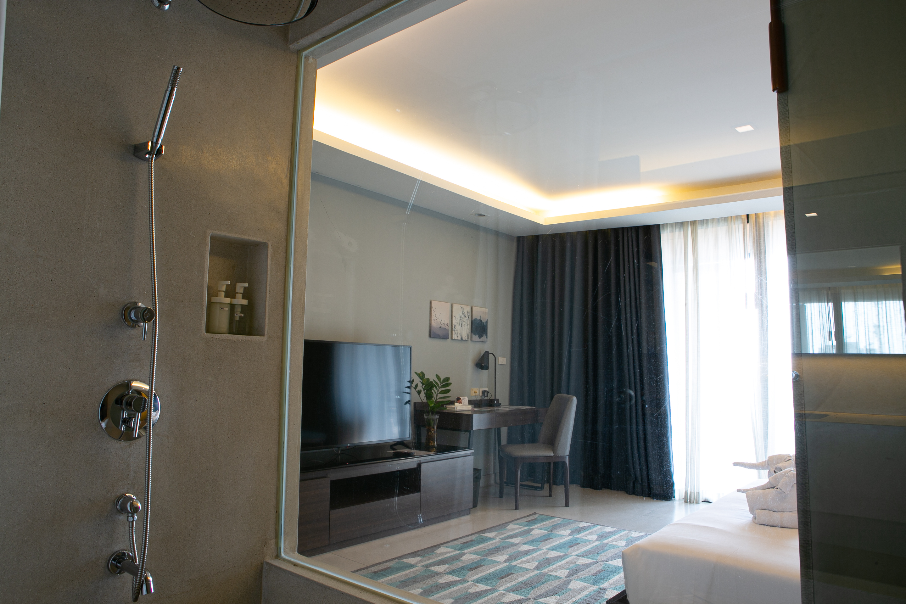 Double Deluxe King Bed