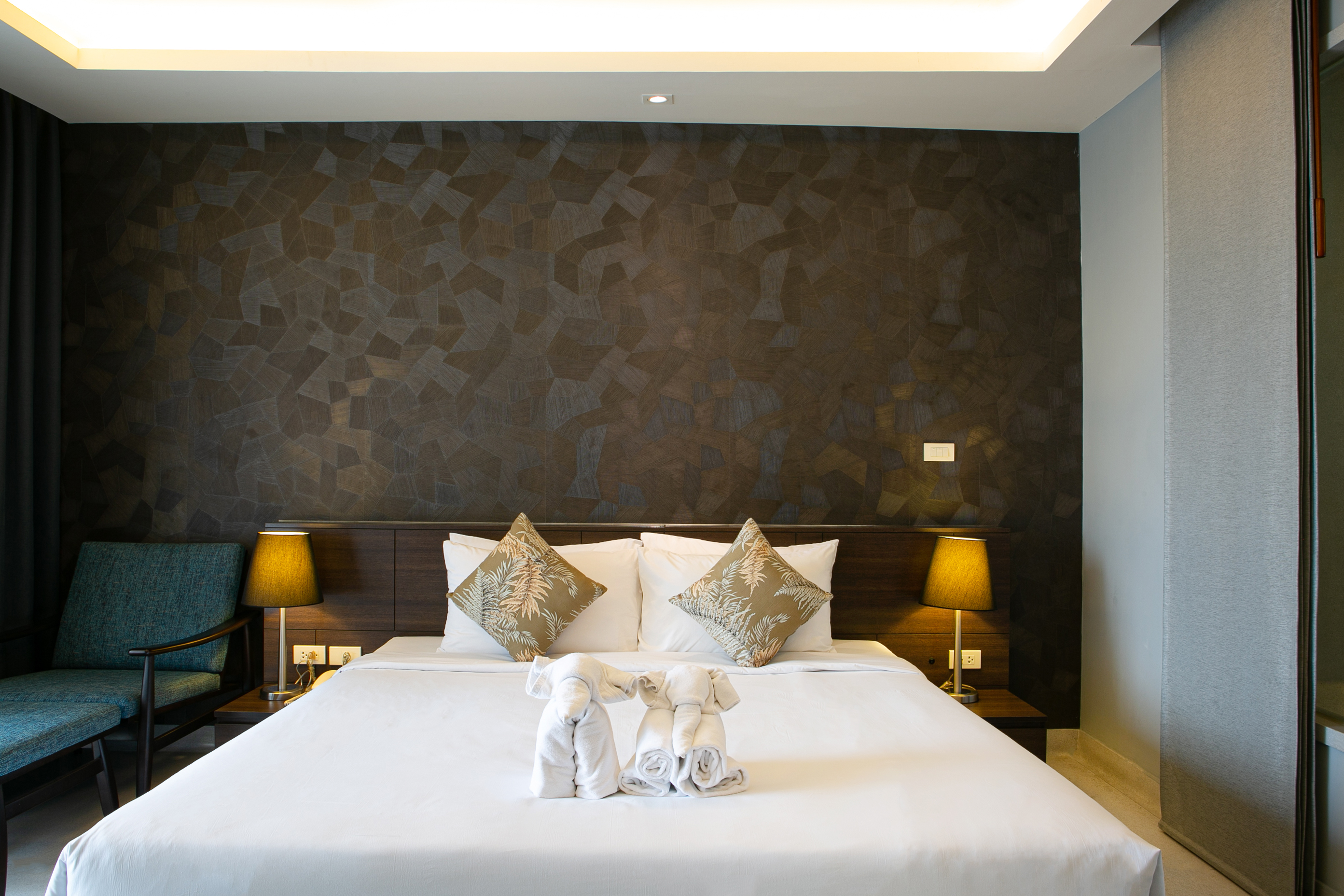 Double Deluxe King Bed