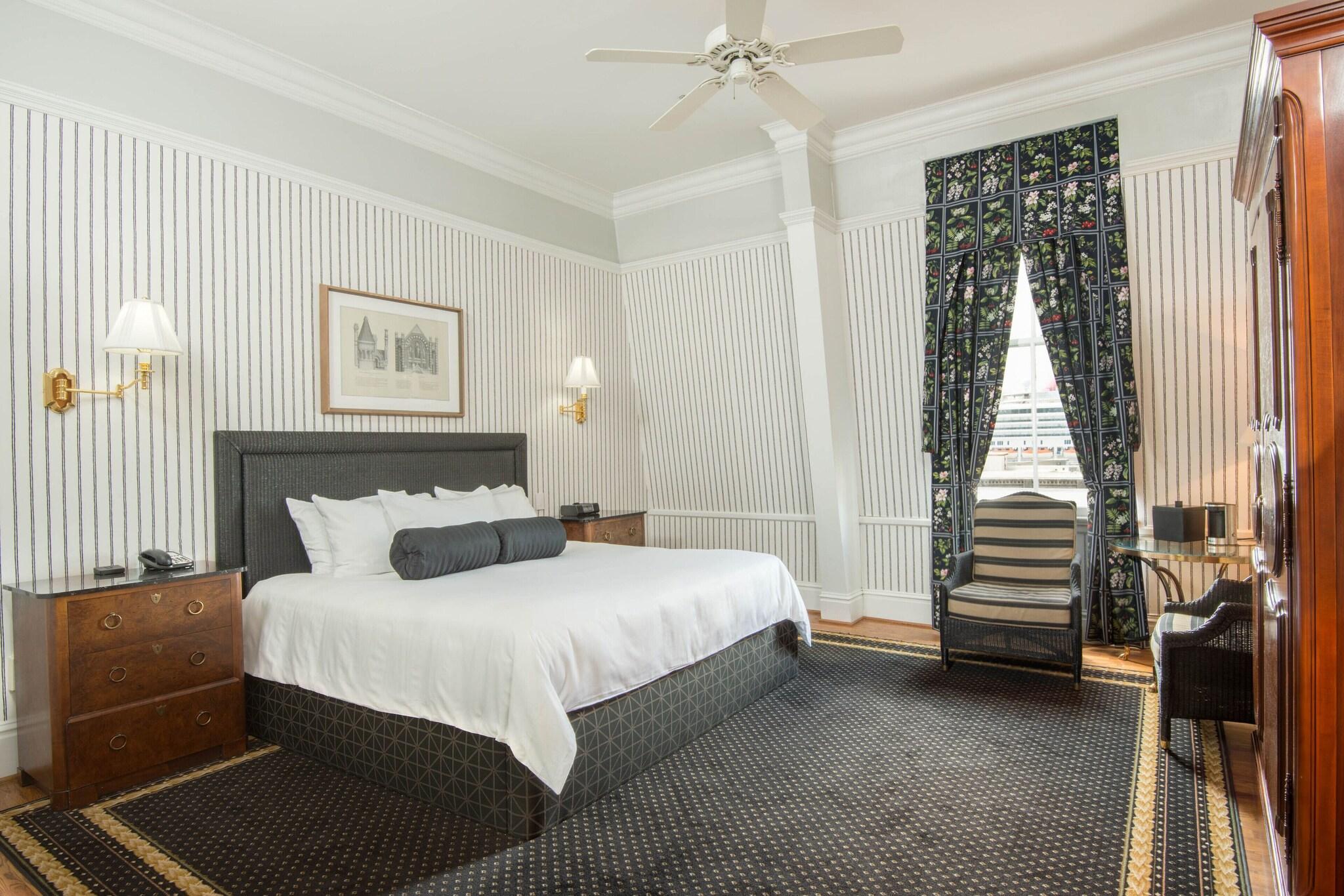 Double Deluxe King Bed