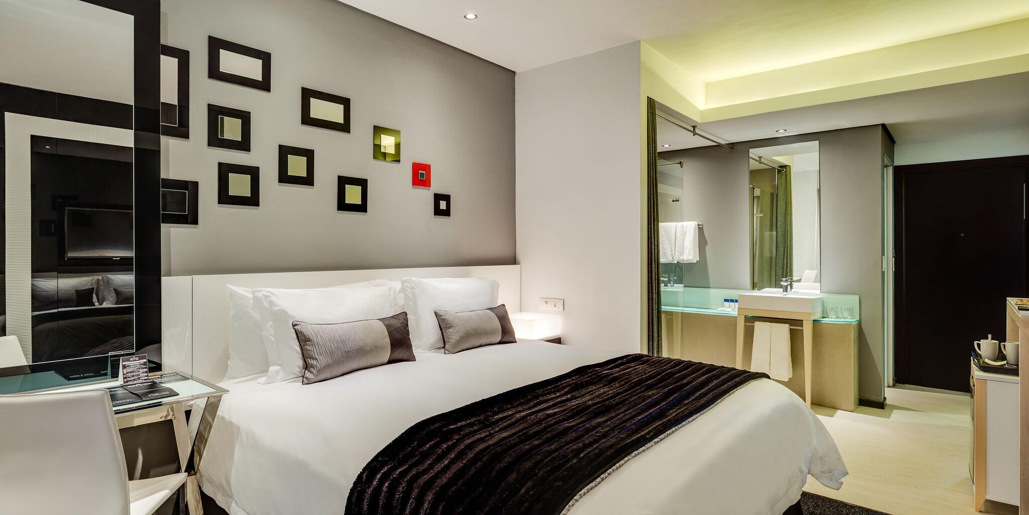 Double King Size Bed