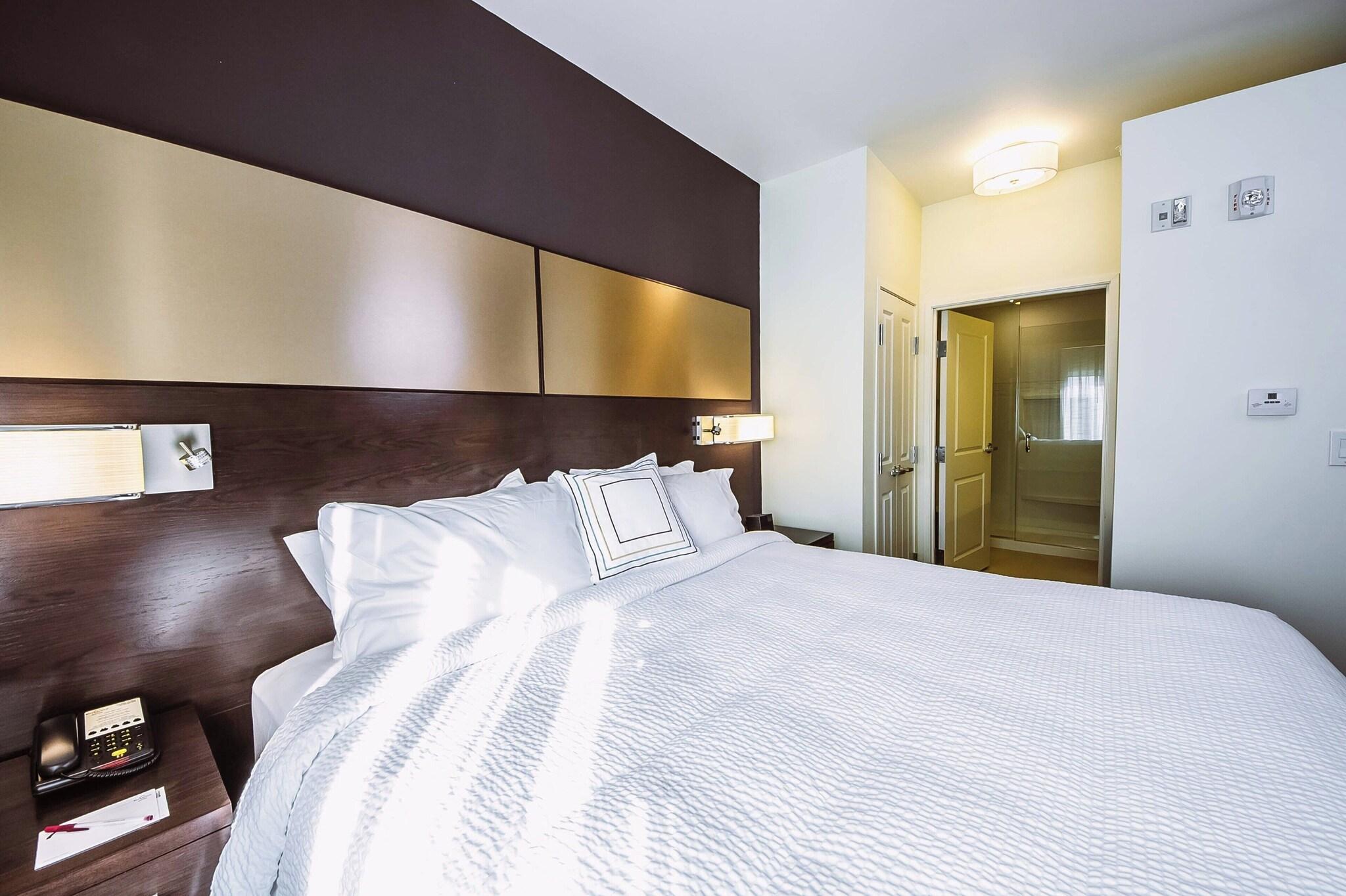 Studio King Size Bed