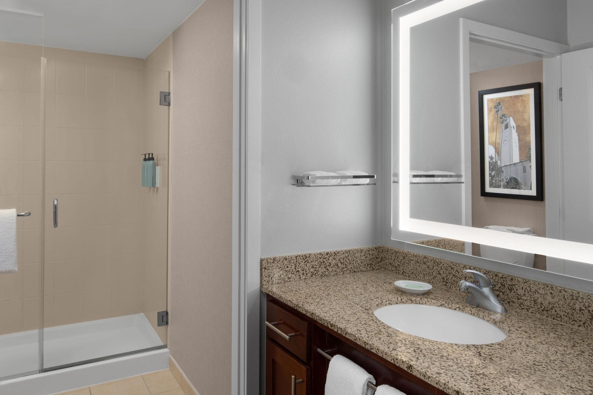 Studio King Size Bed