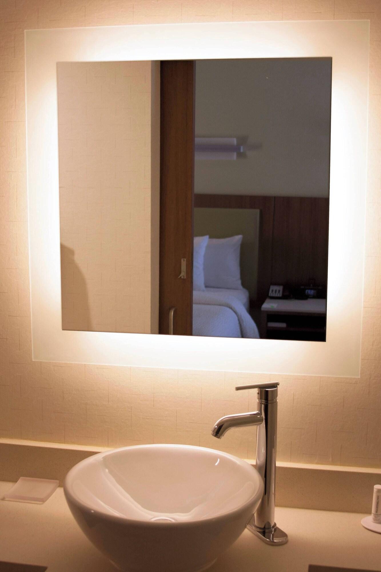 Studio King Size Bed