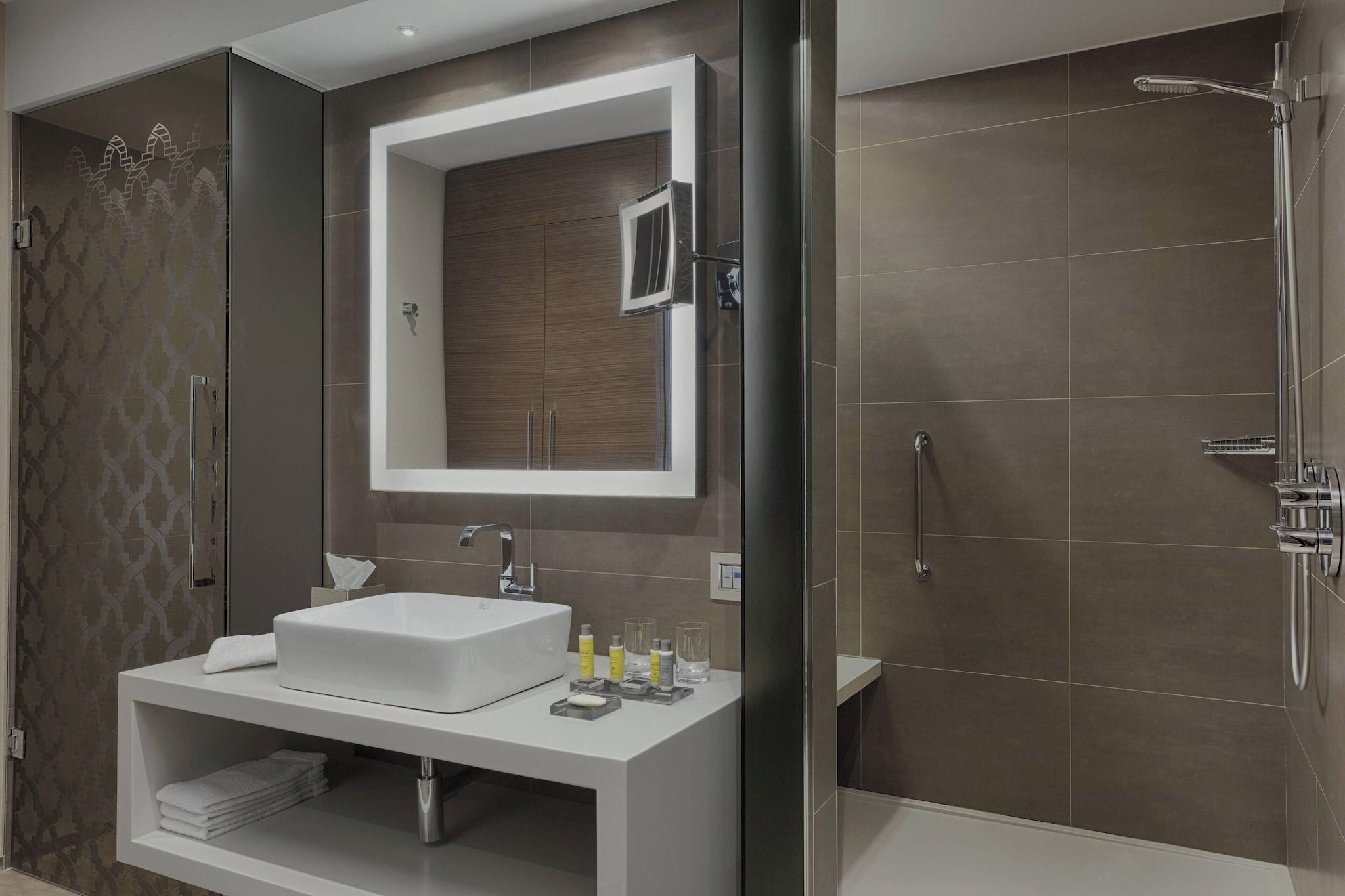 Double City View King Bed