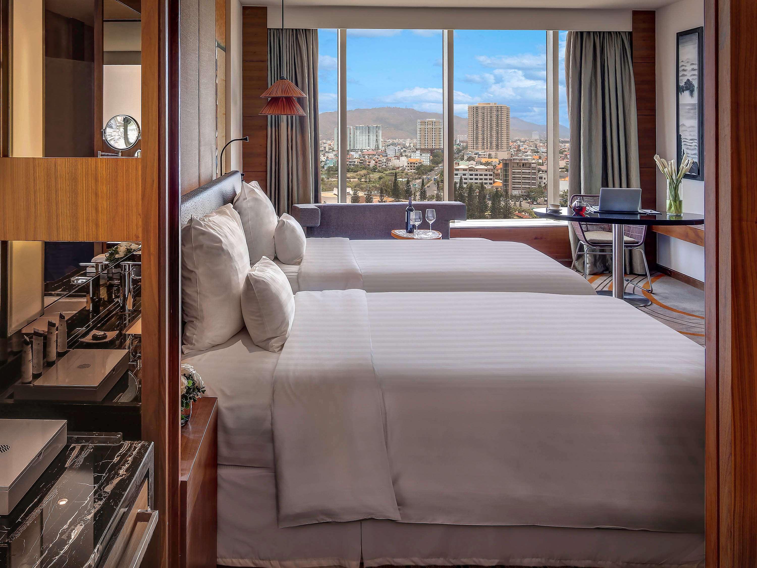 Twin Superior City View