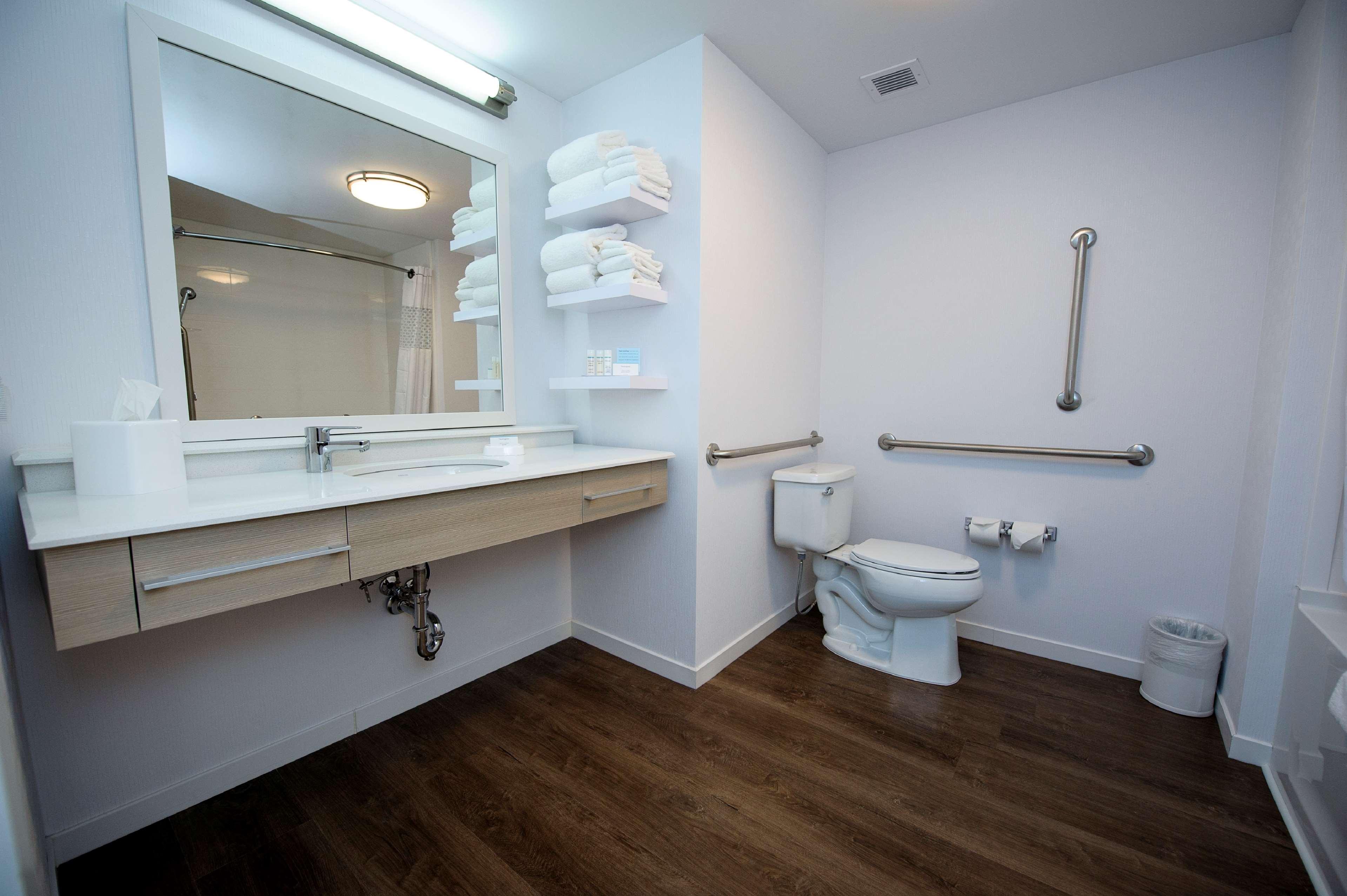 Double Two Queen Beds Non Smoking