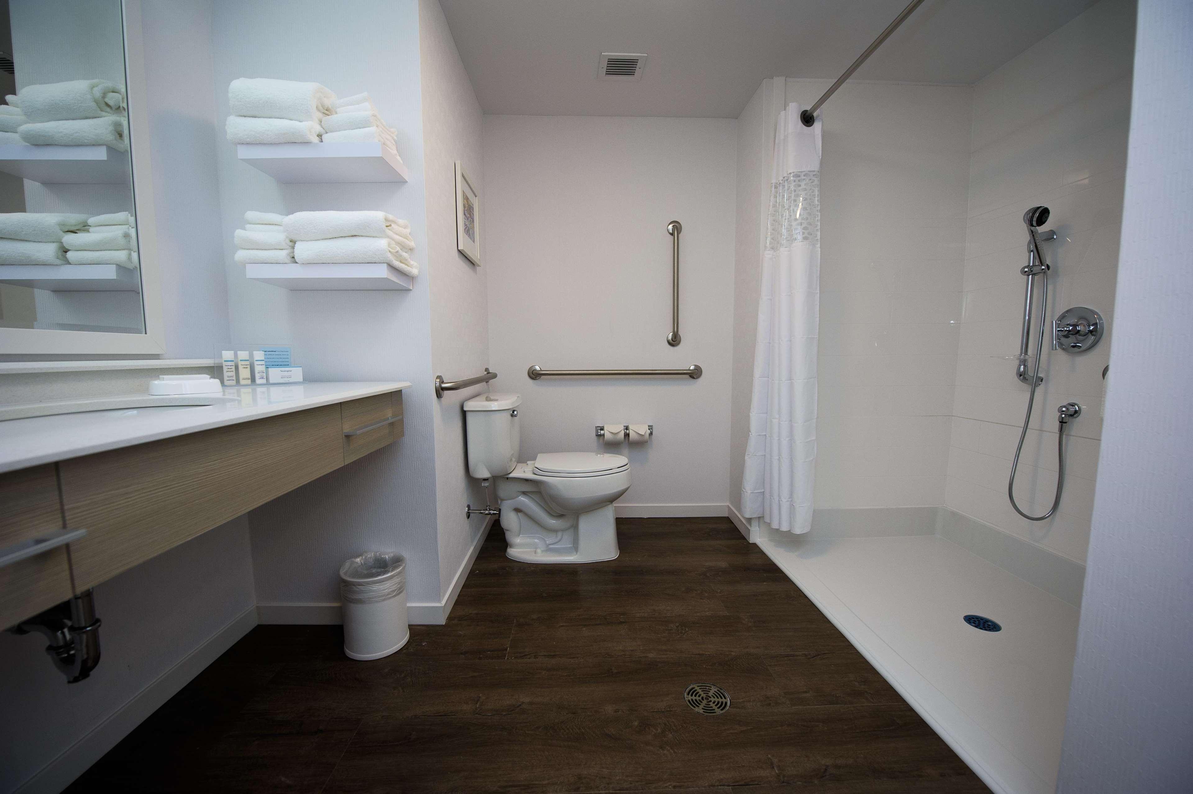 Double King Bed Non Smoking