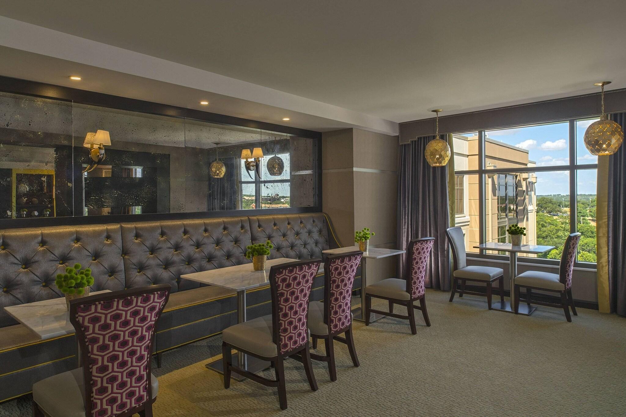 Double Club King Bed