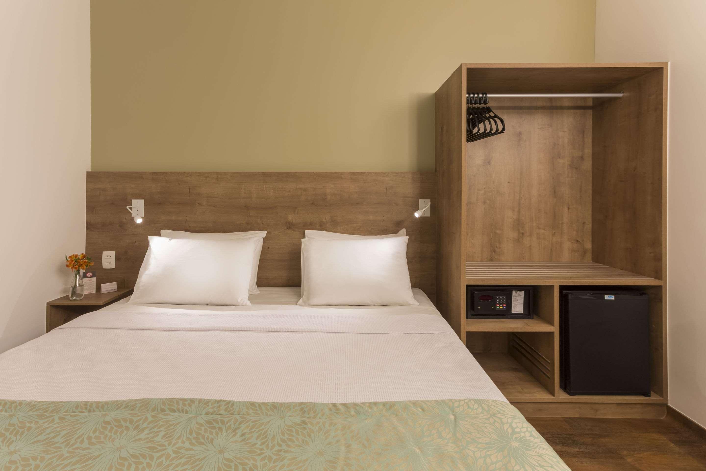 Double Queen Bed Non Smoking