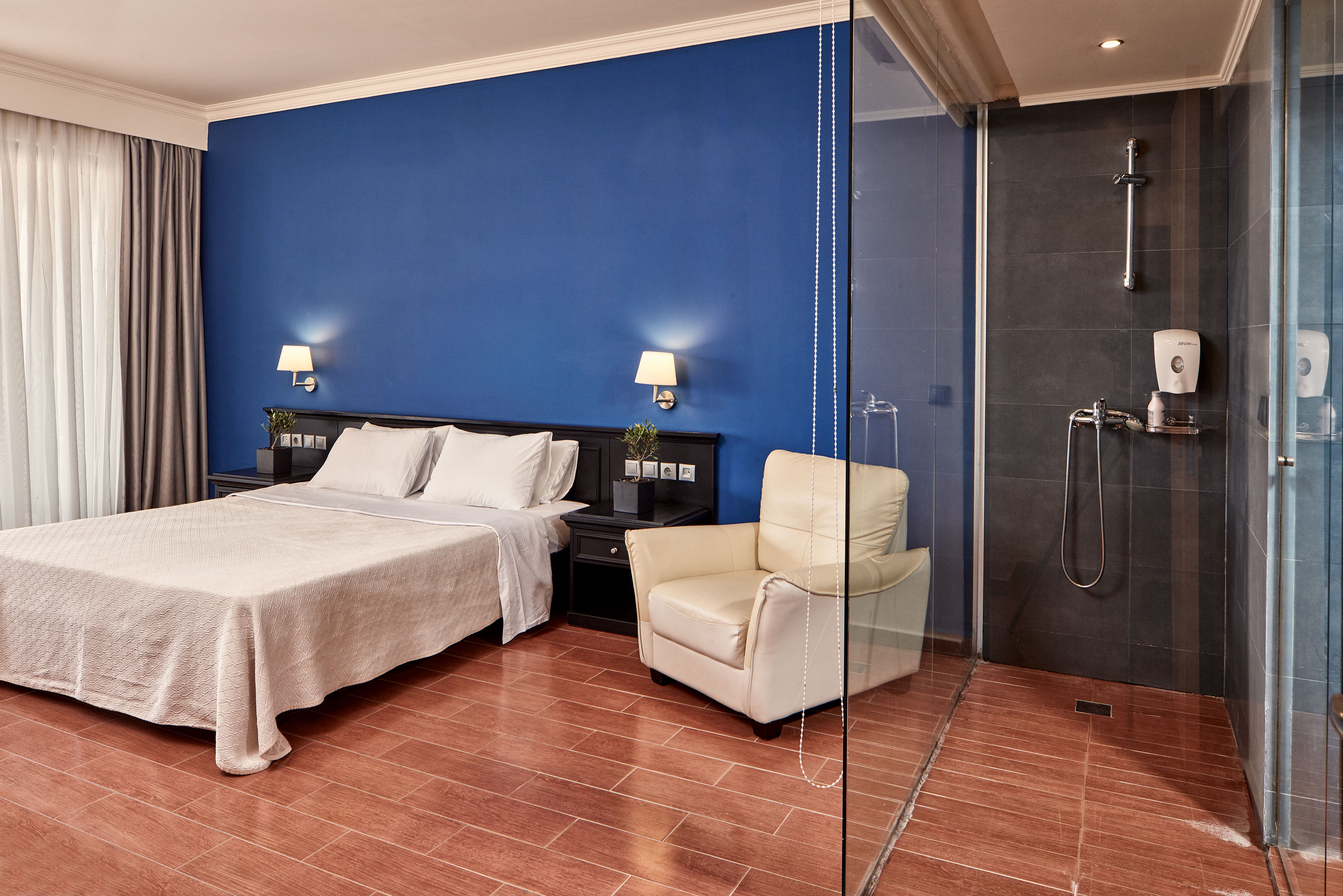 Family Room Superior Garden View