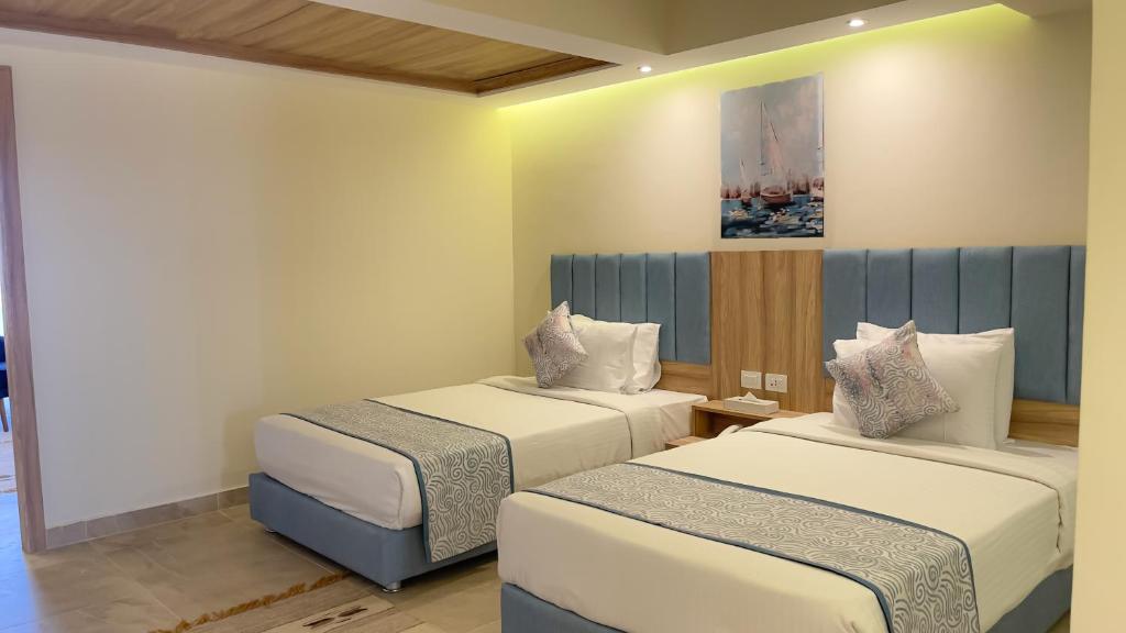 Double Deluxe Pool View