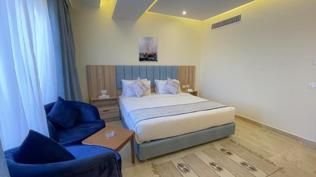 Double Deluxe Pool View