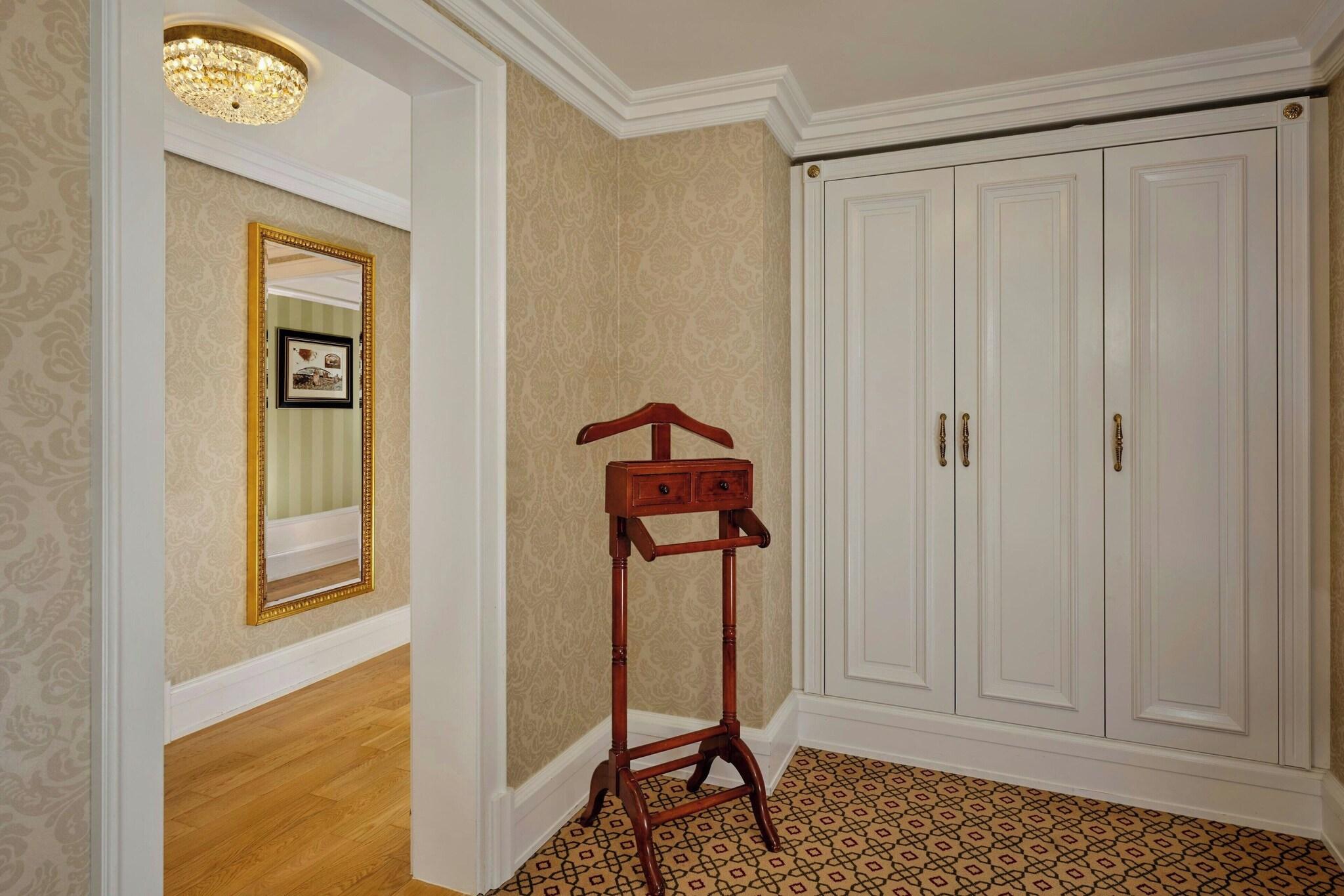 Suite Two Double Beds One Bedroom 