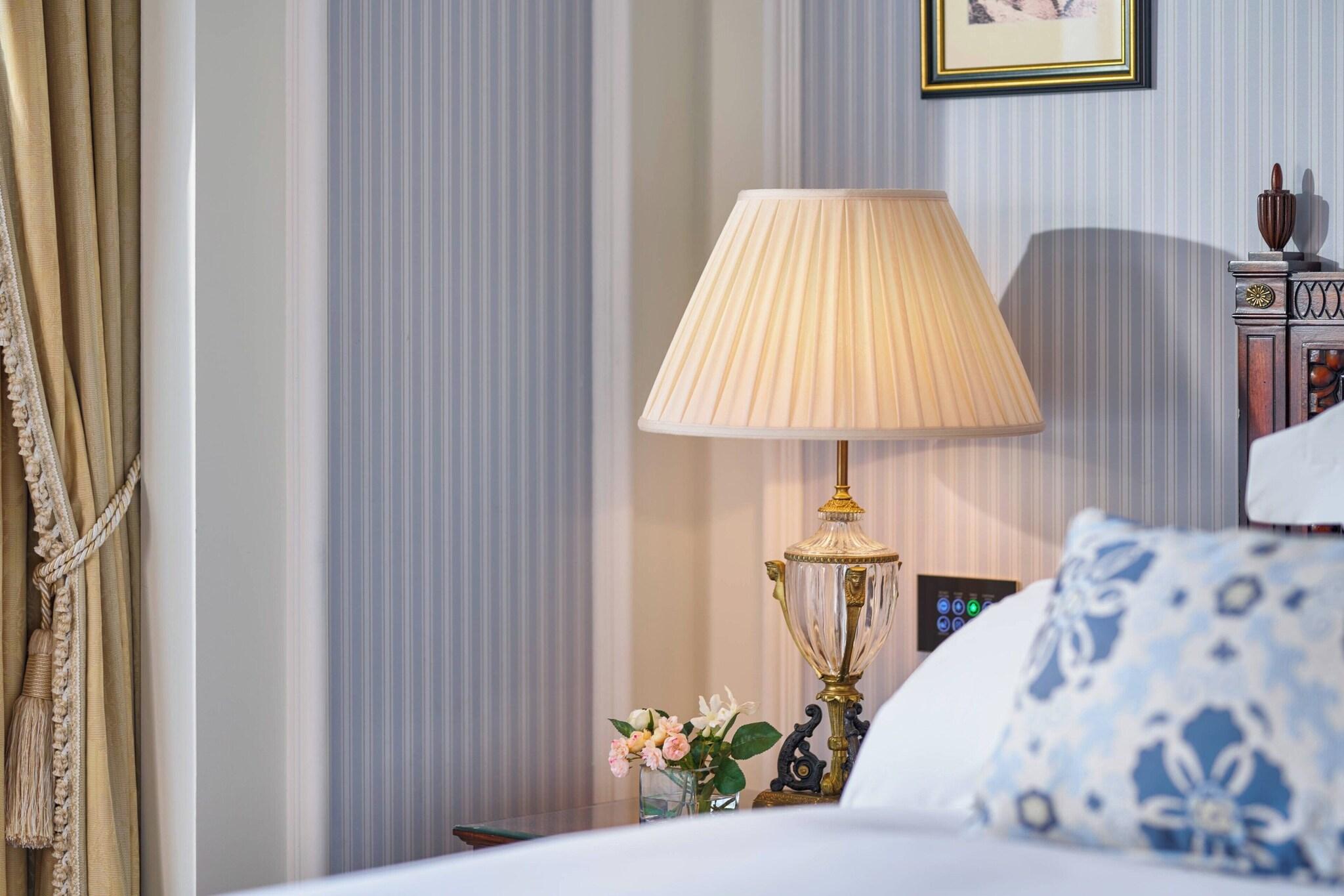 Suite King Bed One Bedroom 