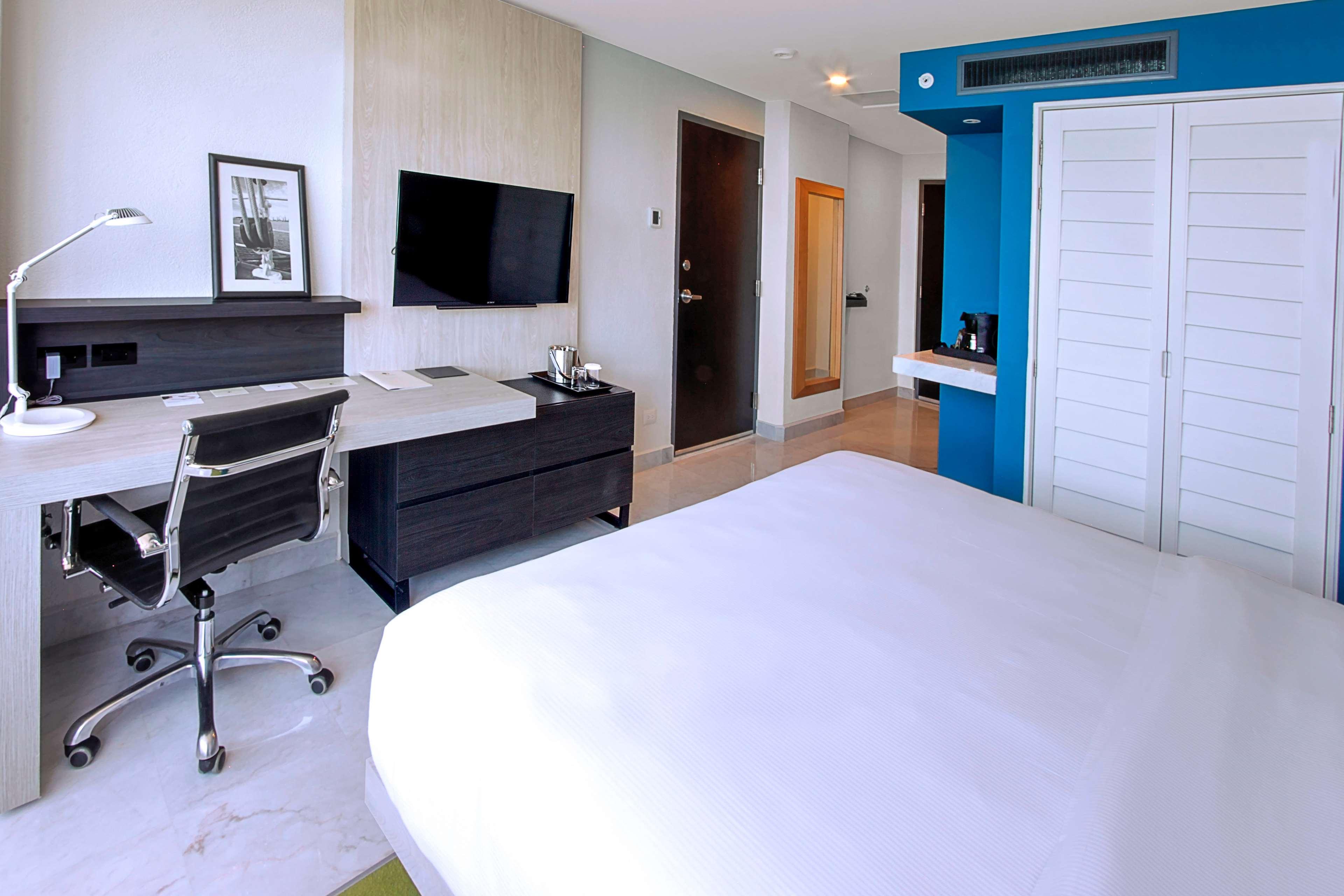 Double Accessible-queen Size Bed