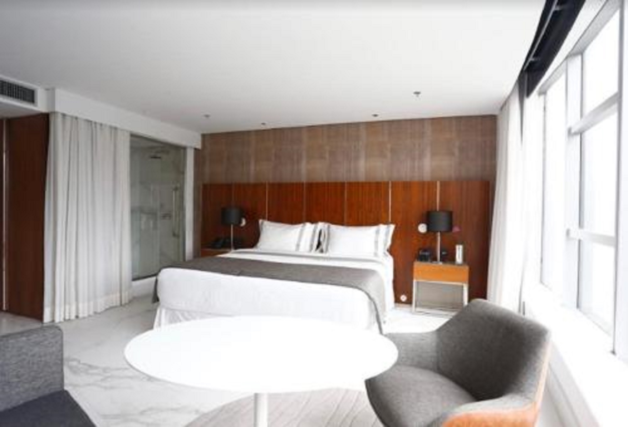 Triple Deluxe Mountain View