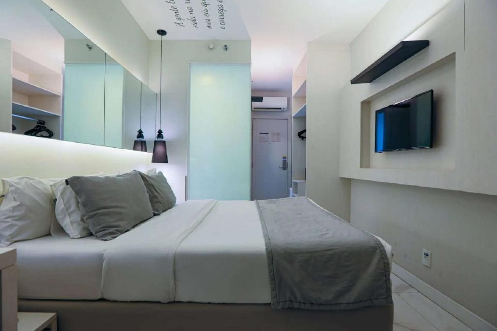 Double Queen Size Bed