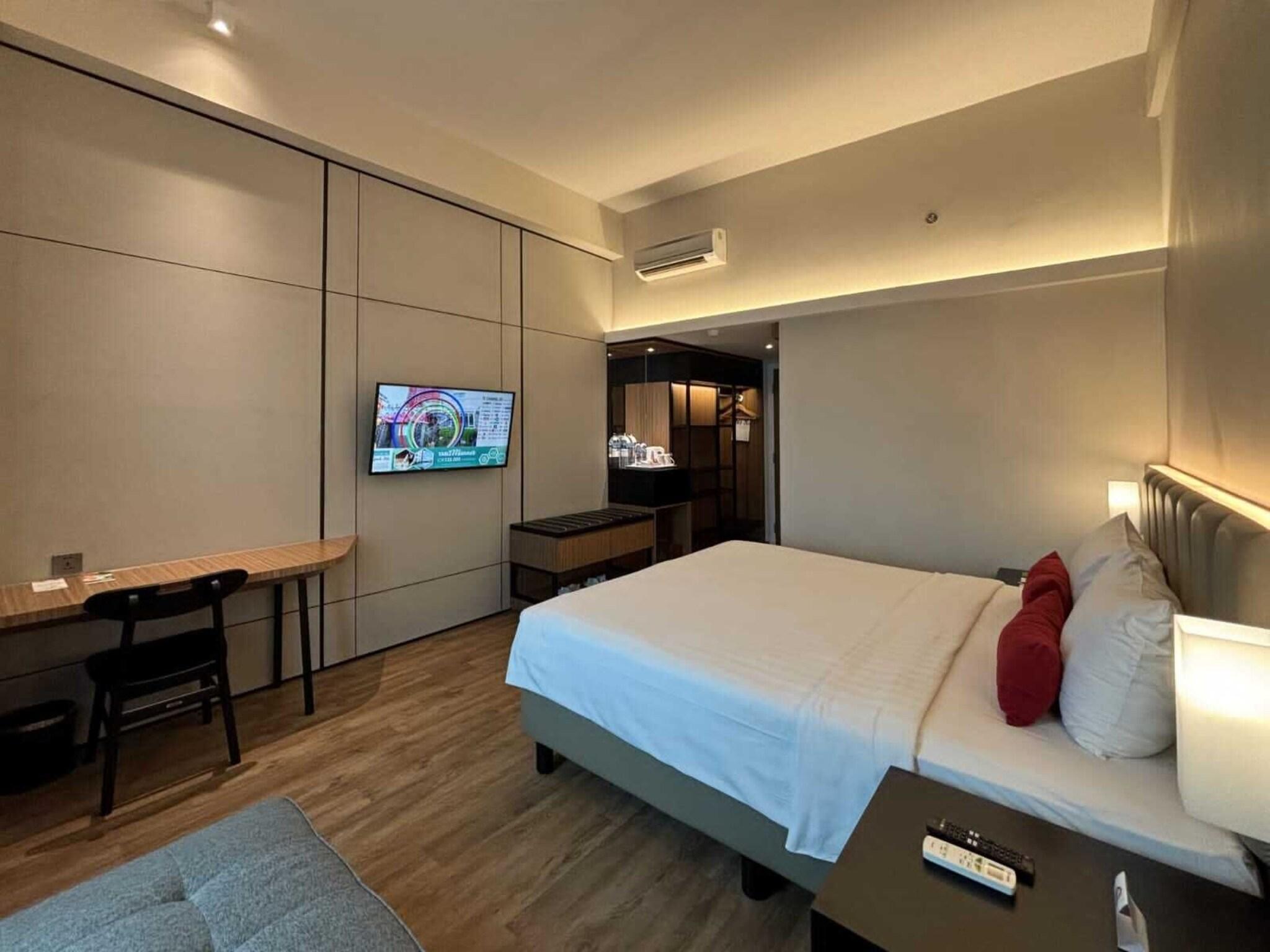 Double Superior Queen Bed