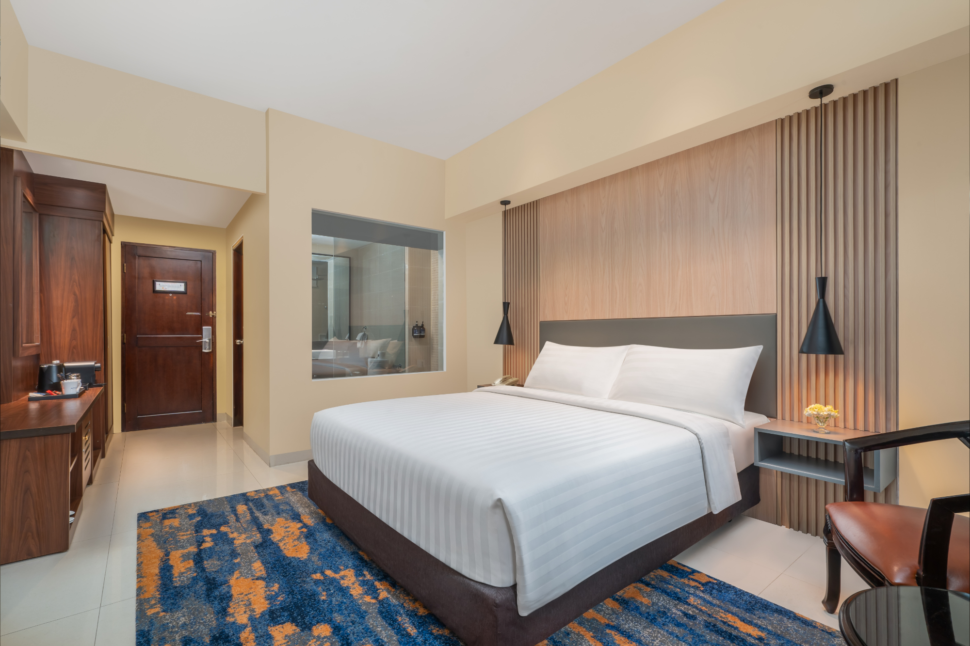 Double Deluxe One Bed