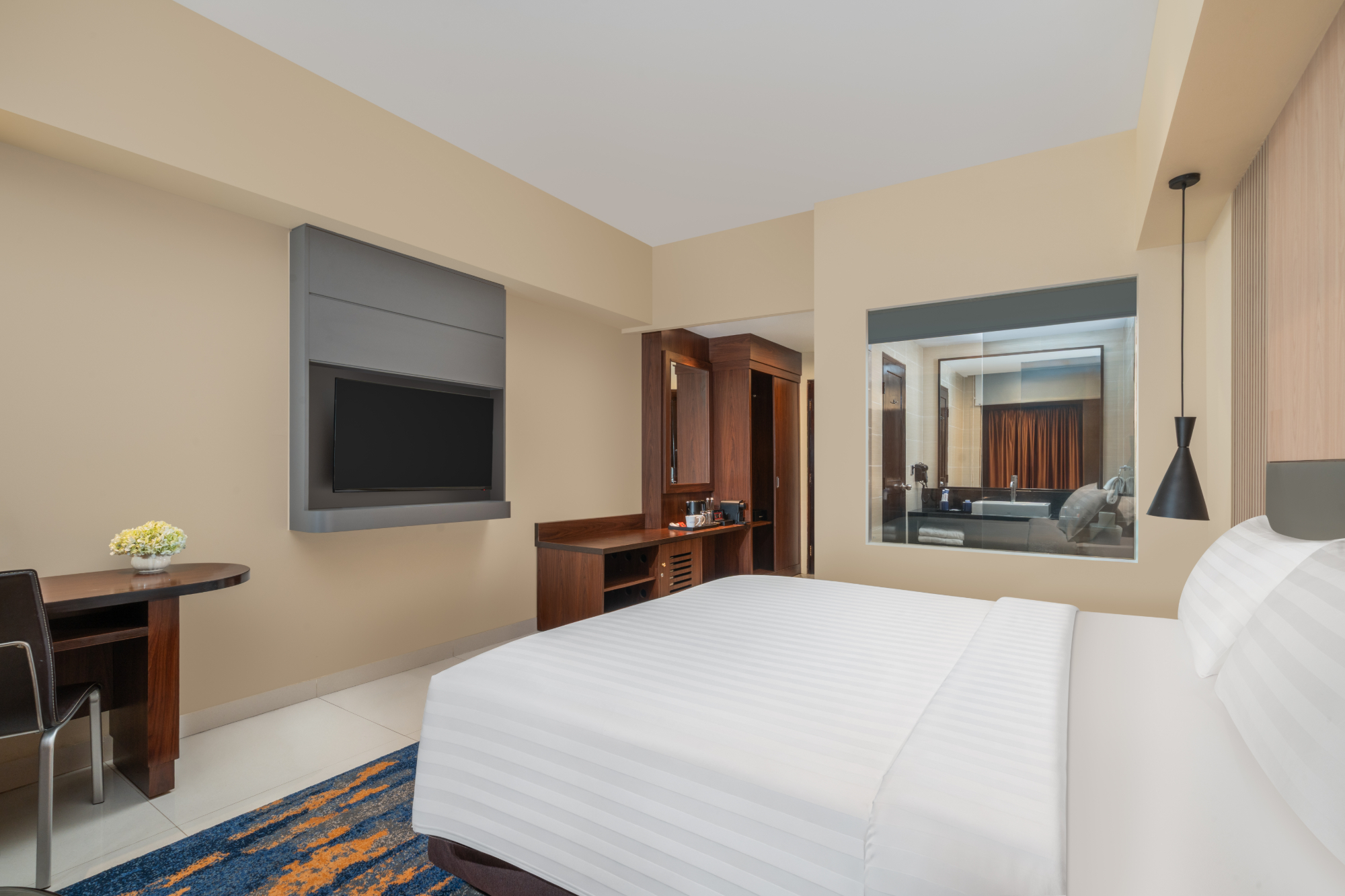 Double Deluxe One Bed