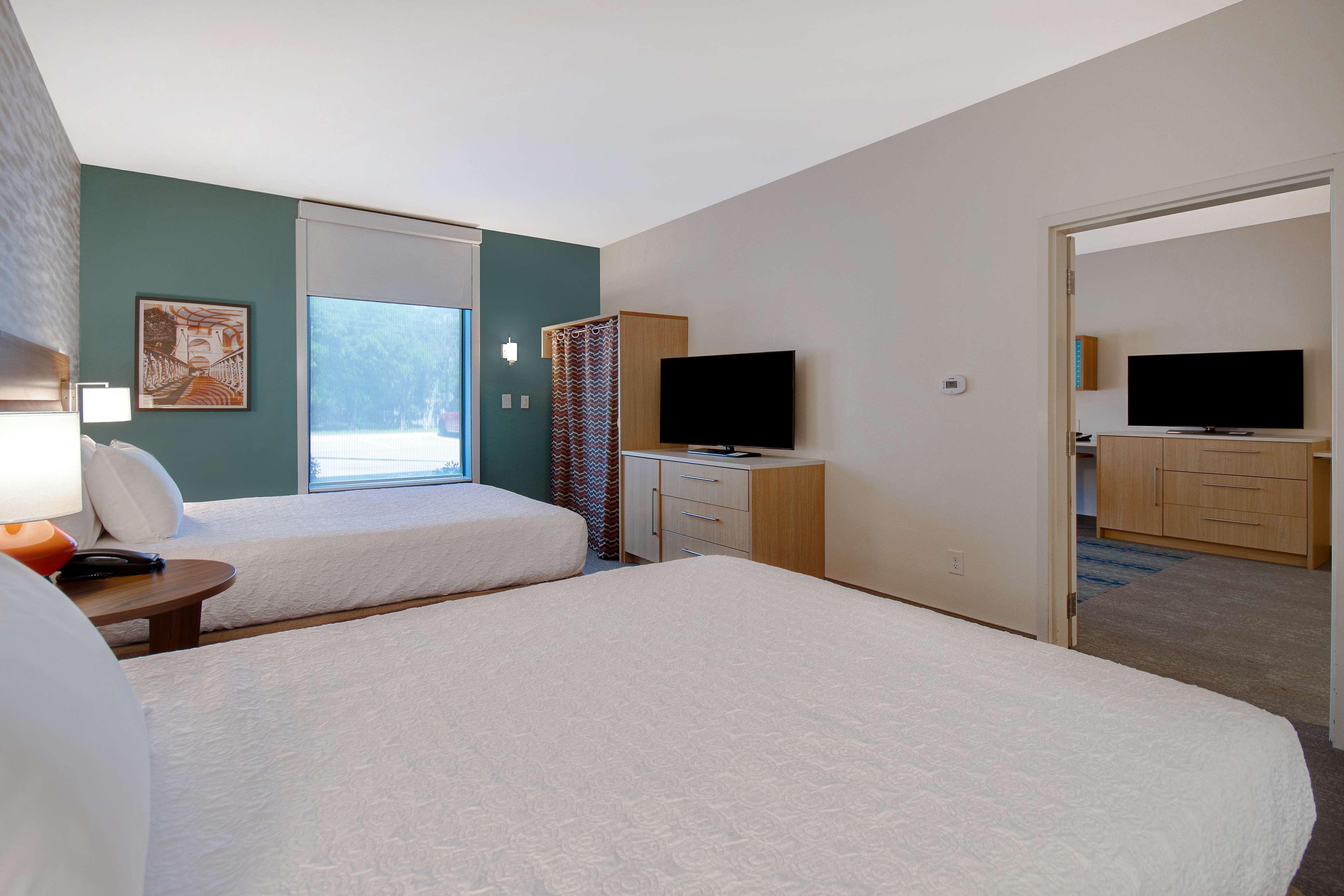 Suite Two Queen Beds Non Smoking