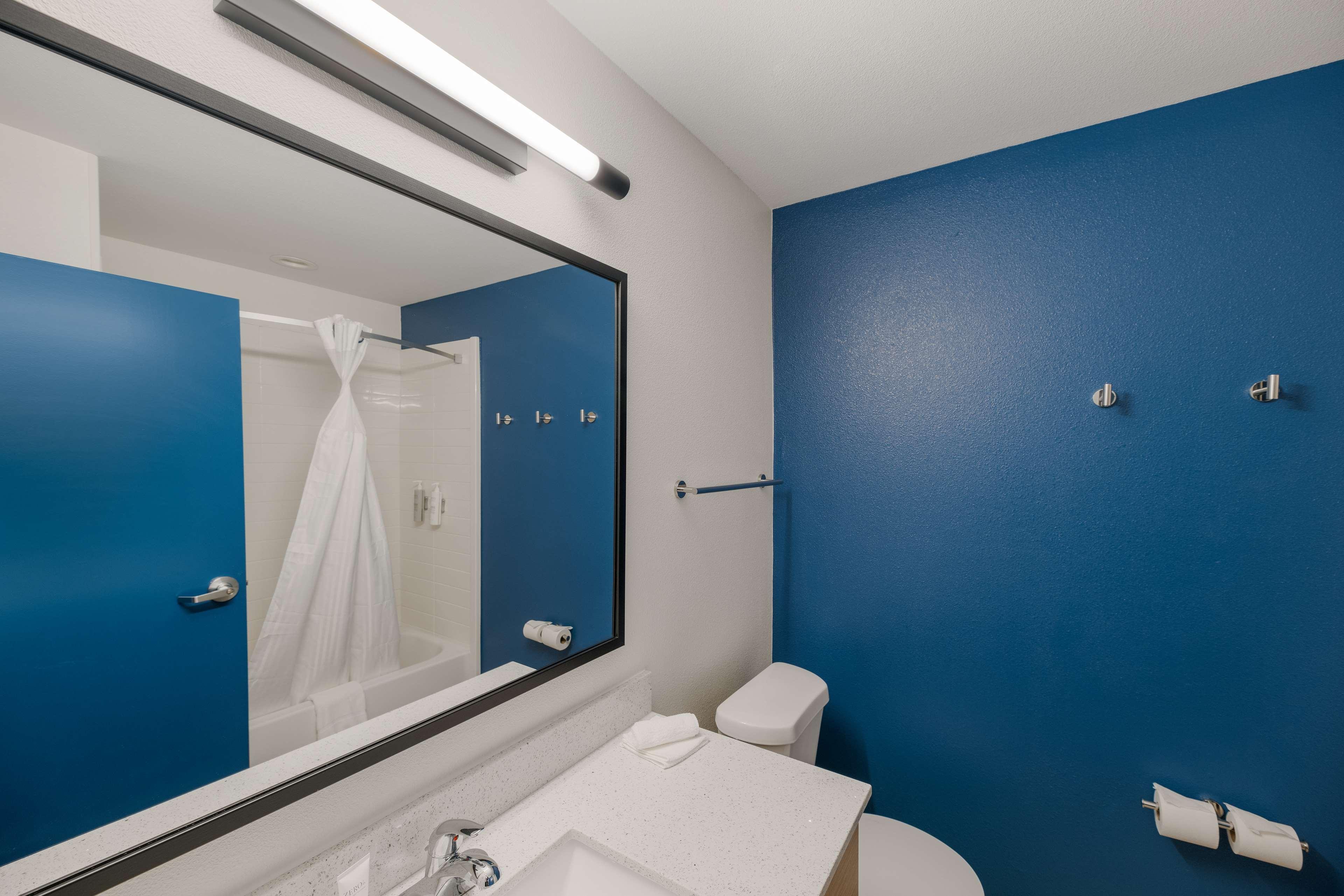 Double King Bed Non Smoking