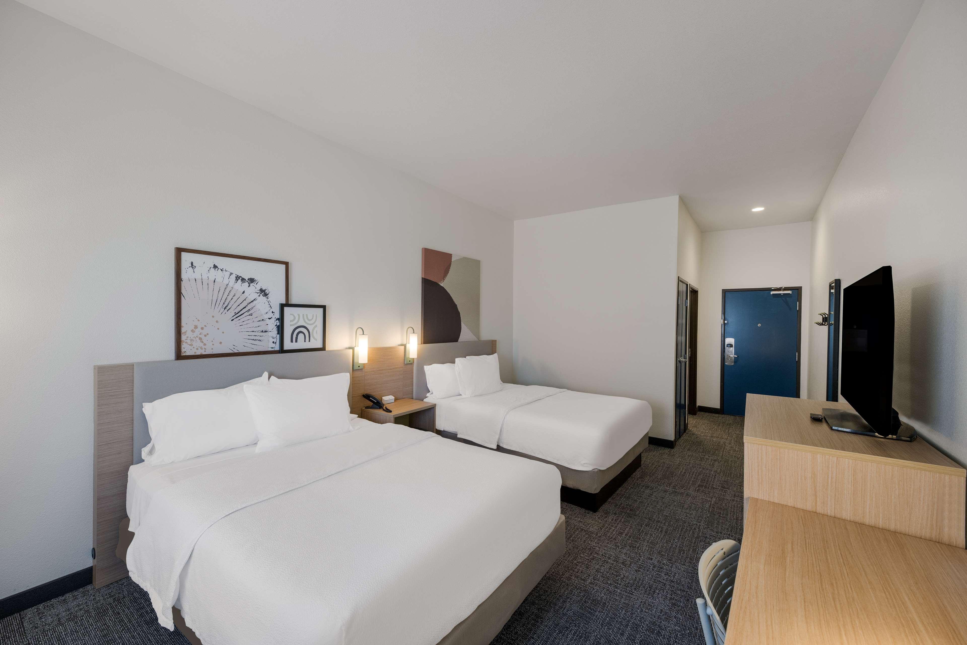 Double Two Queen Beds Non Smoking