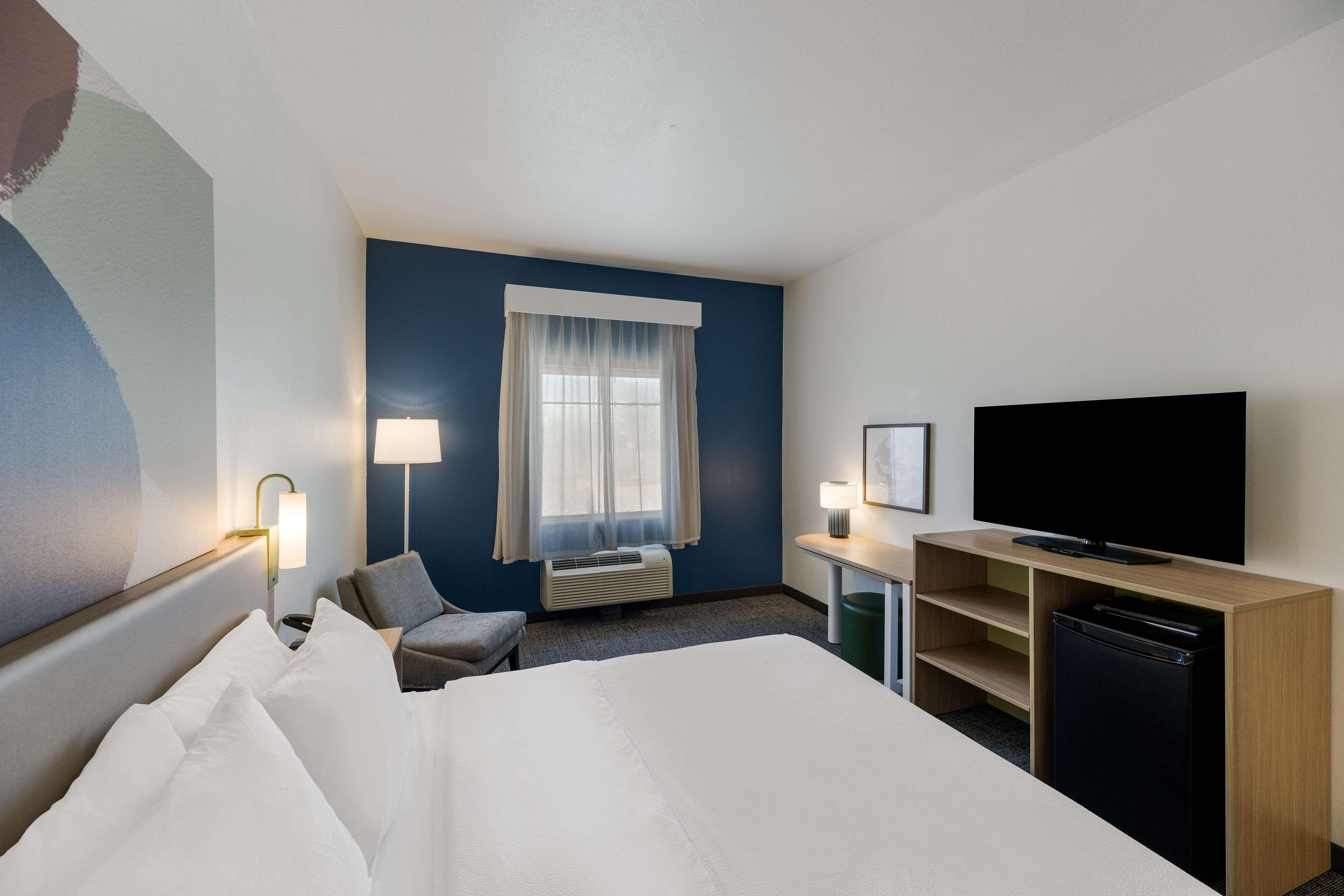 Double King Bed Non Smoking