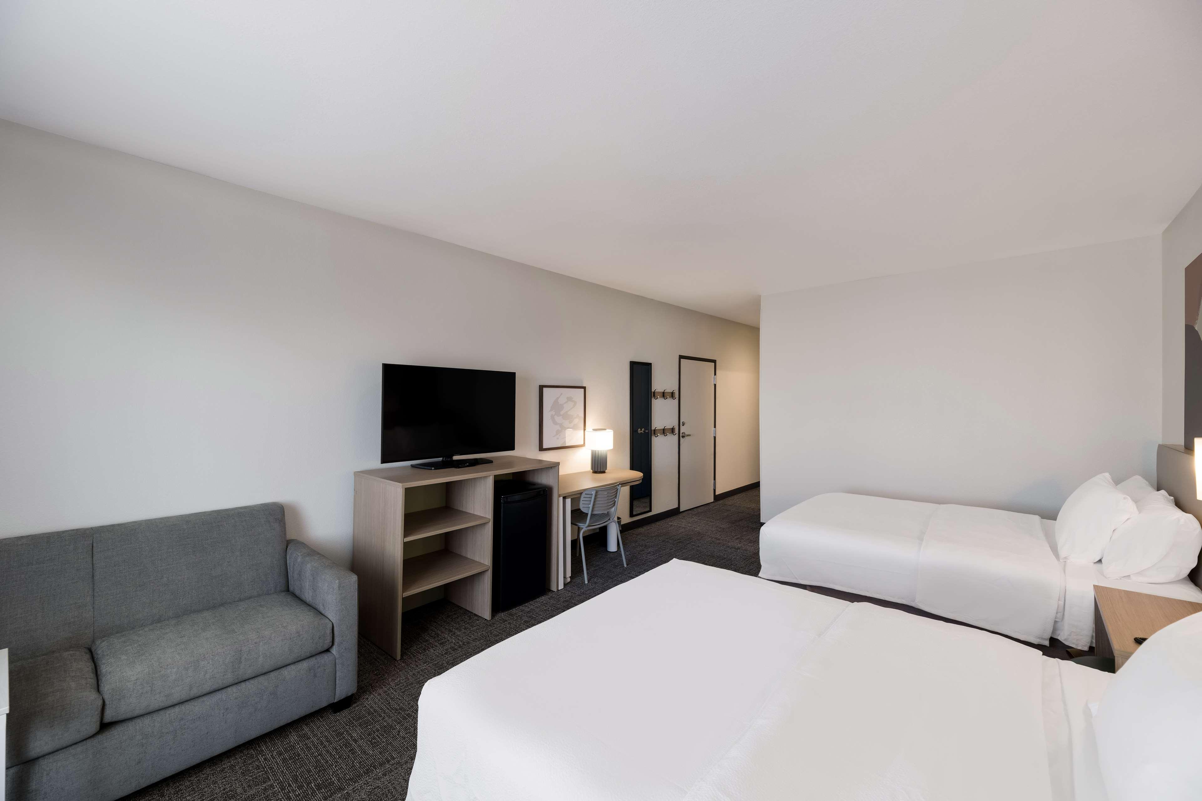 Double Accessible-two Queen Beds