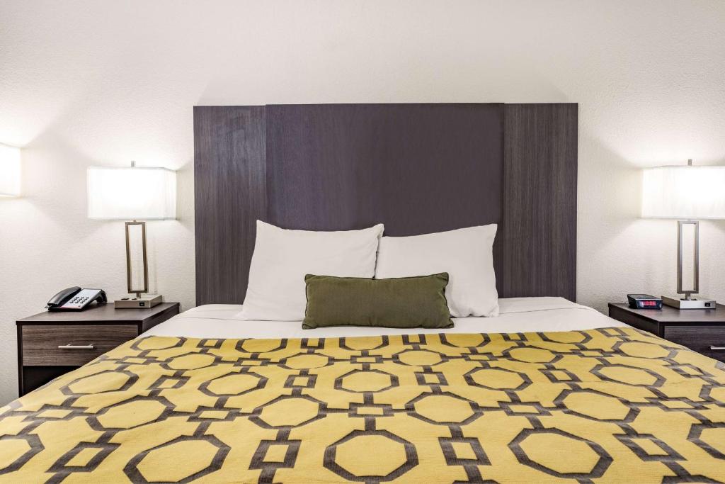 Double King Size Bed