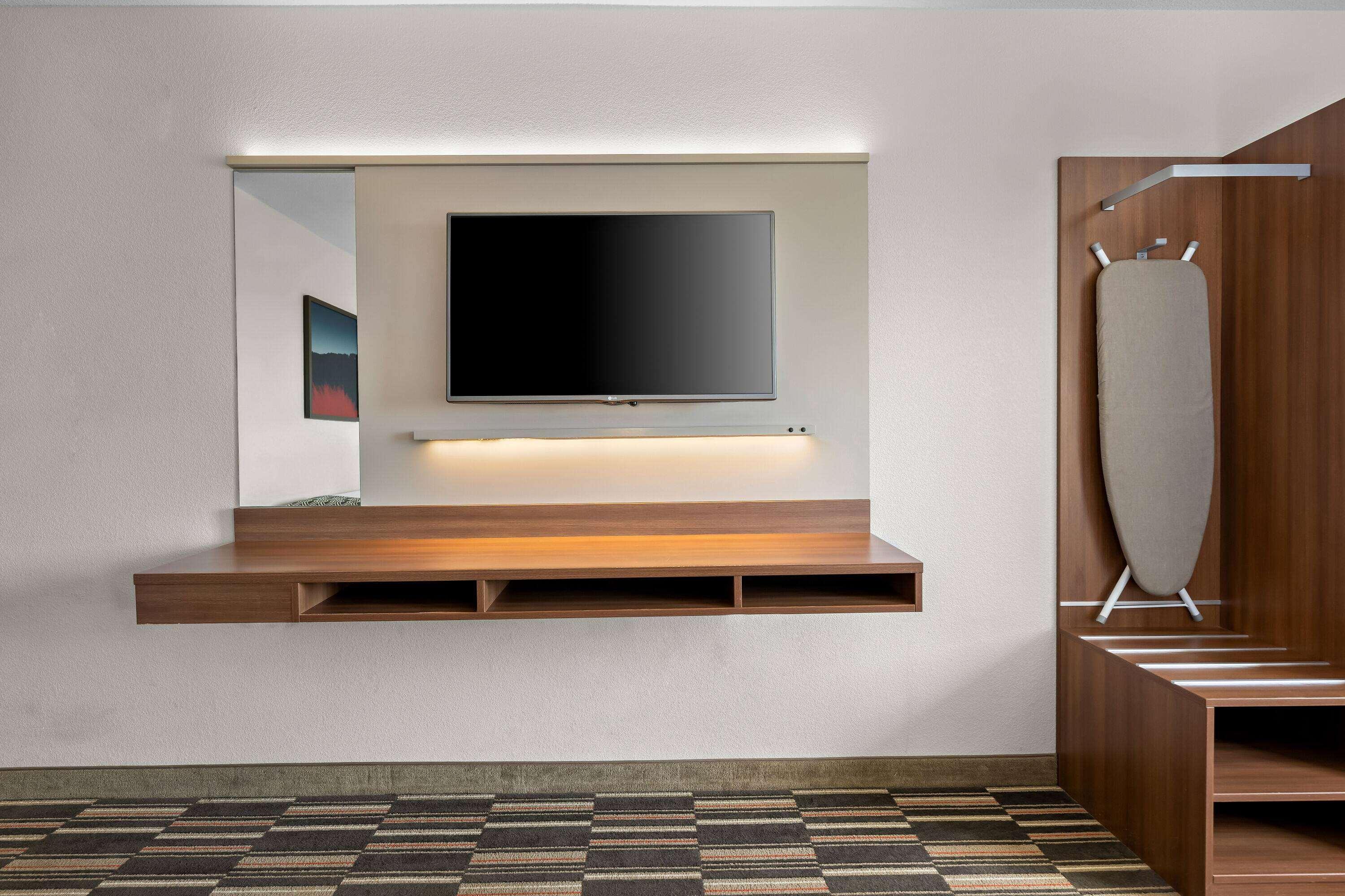 Double Queen Size Bed