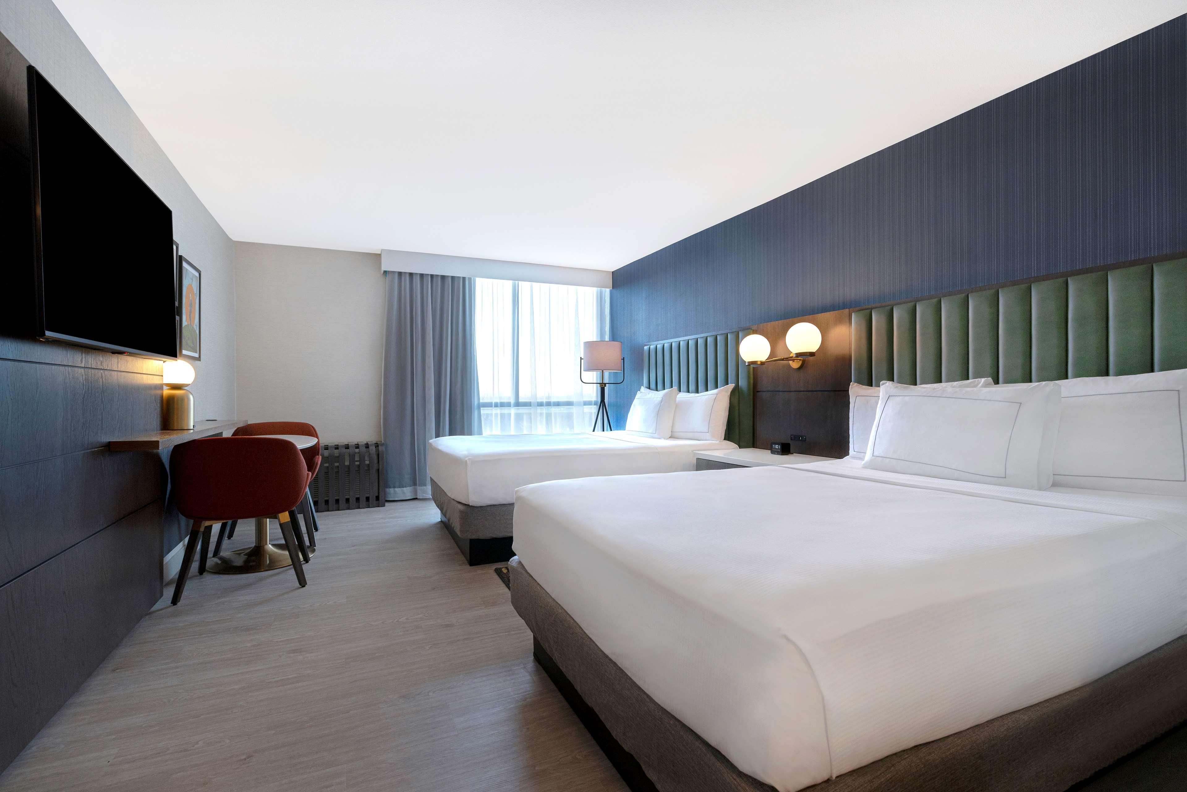 Twin Accessible-two Queen Beds