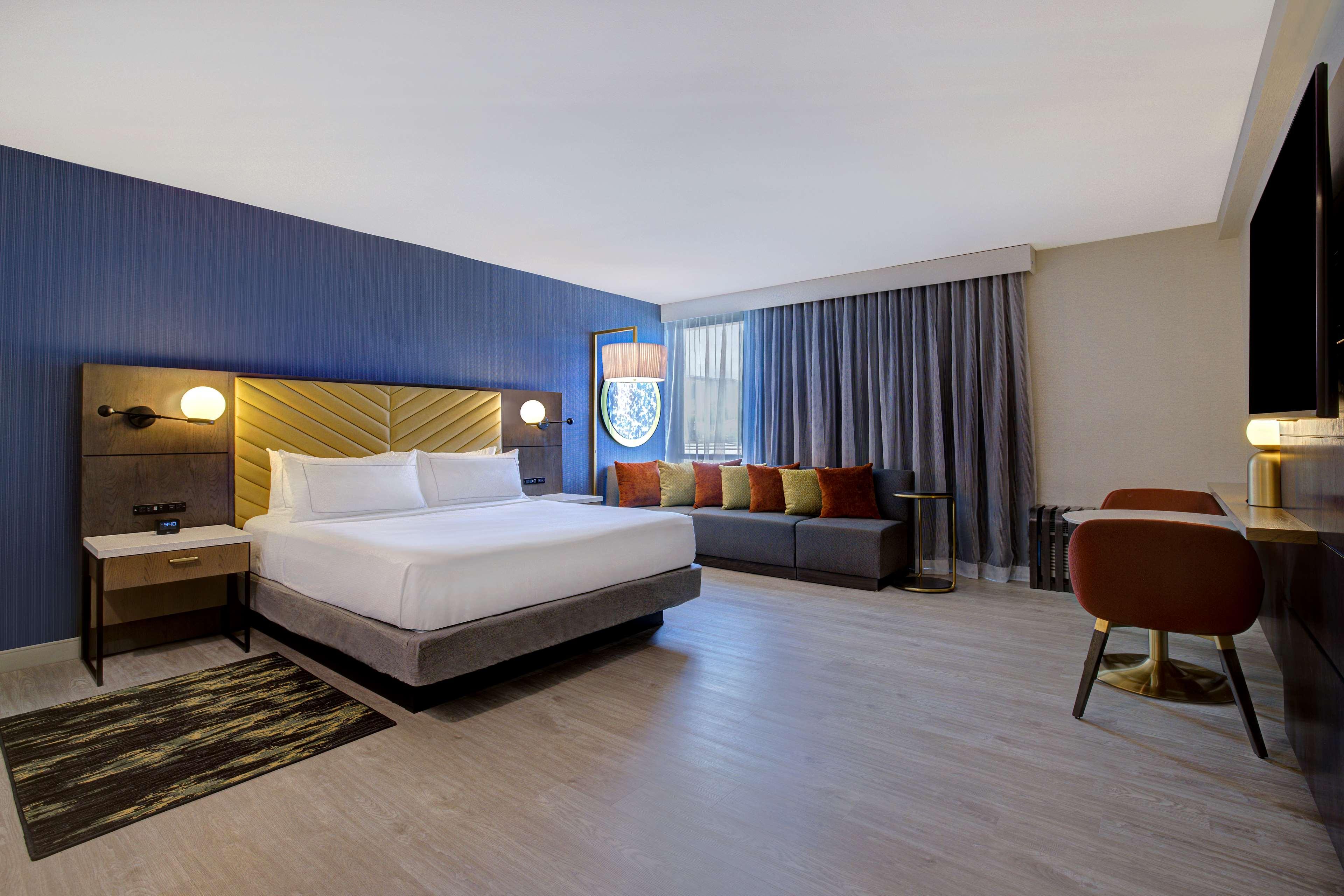 Junior Suite King Size Bed