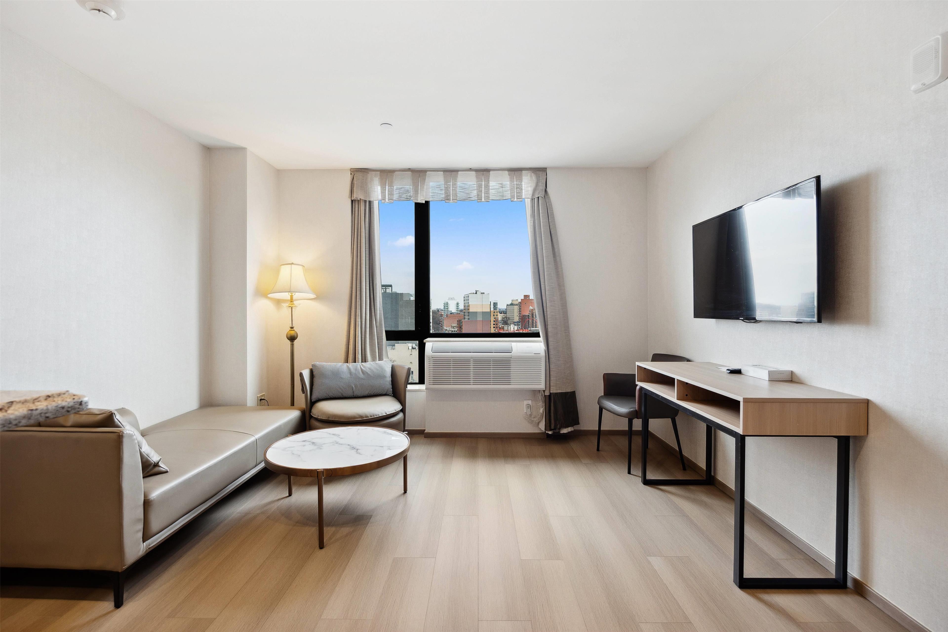 Suite Queen Bed Non Smoking