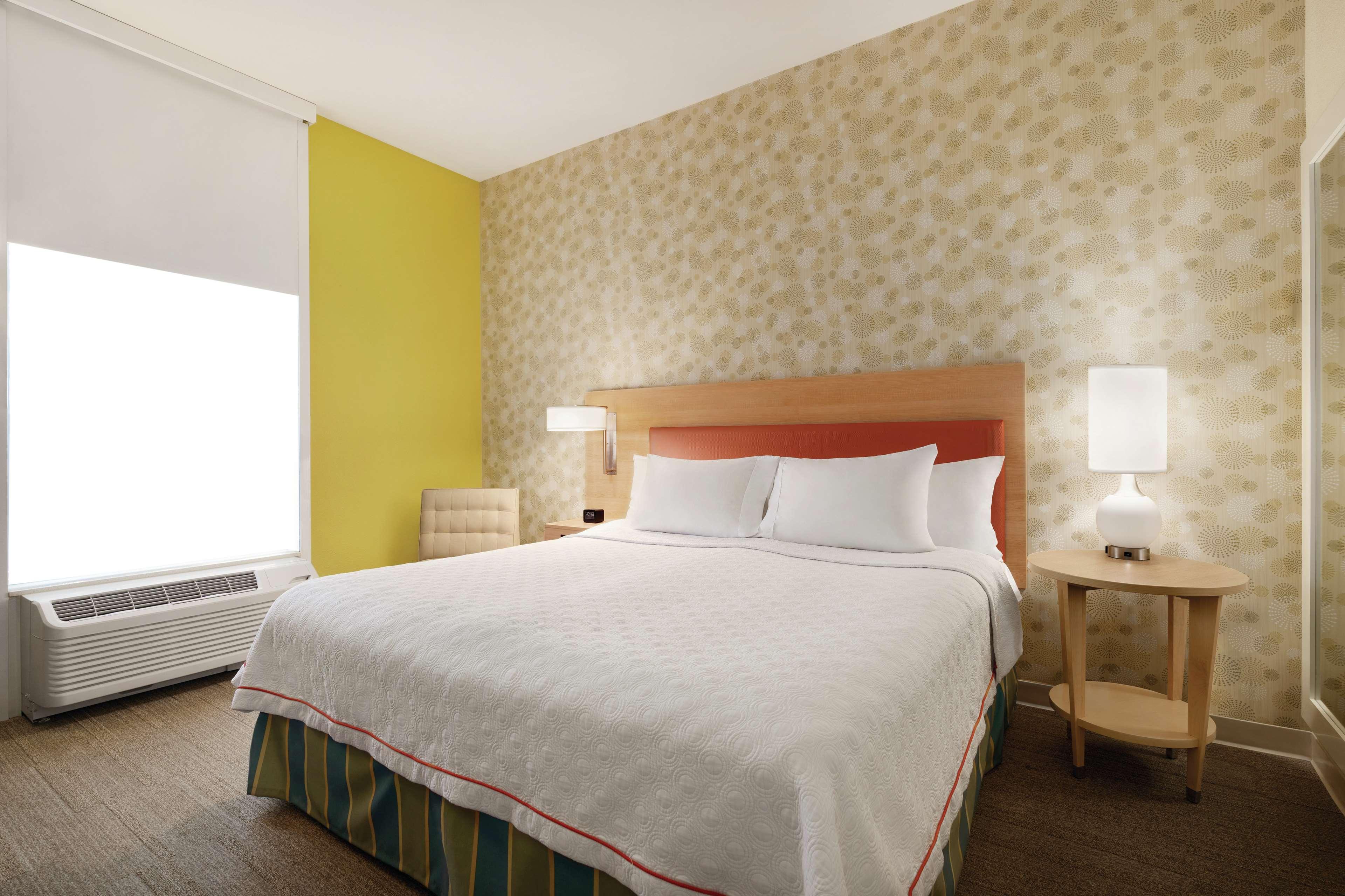 Studio Two Queen Beds