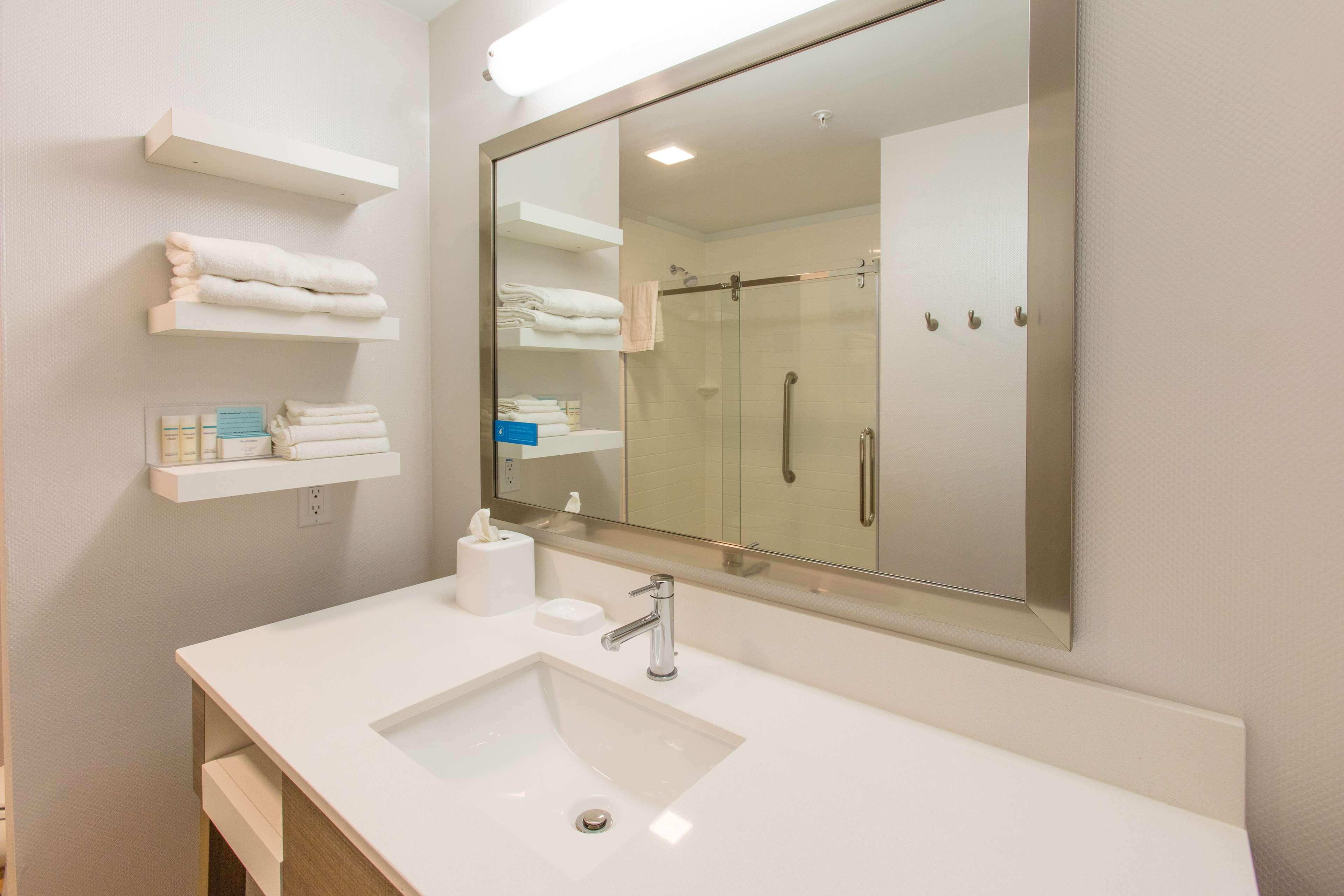 Studio King Bed Non Smoking