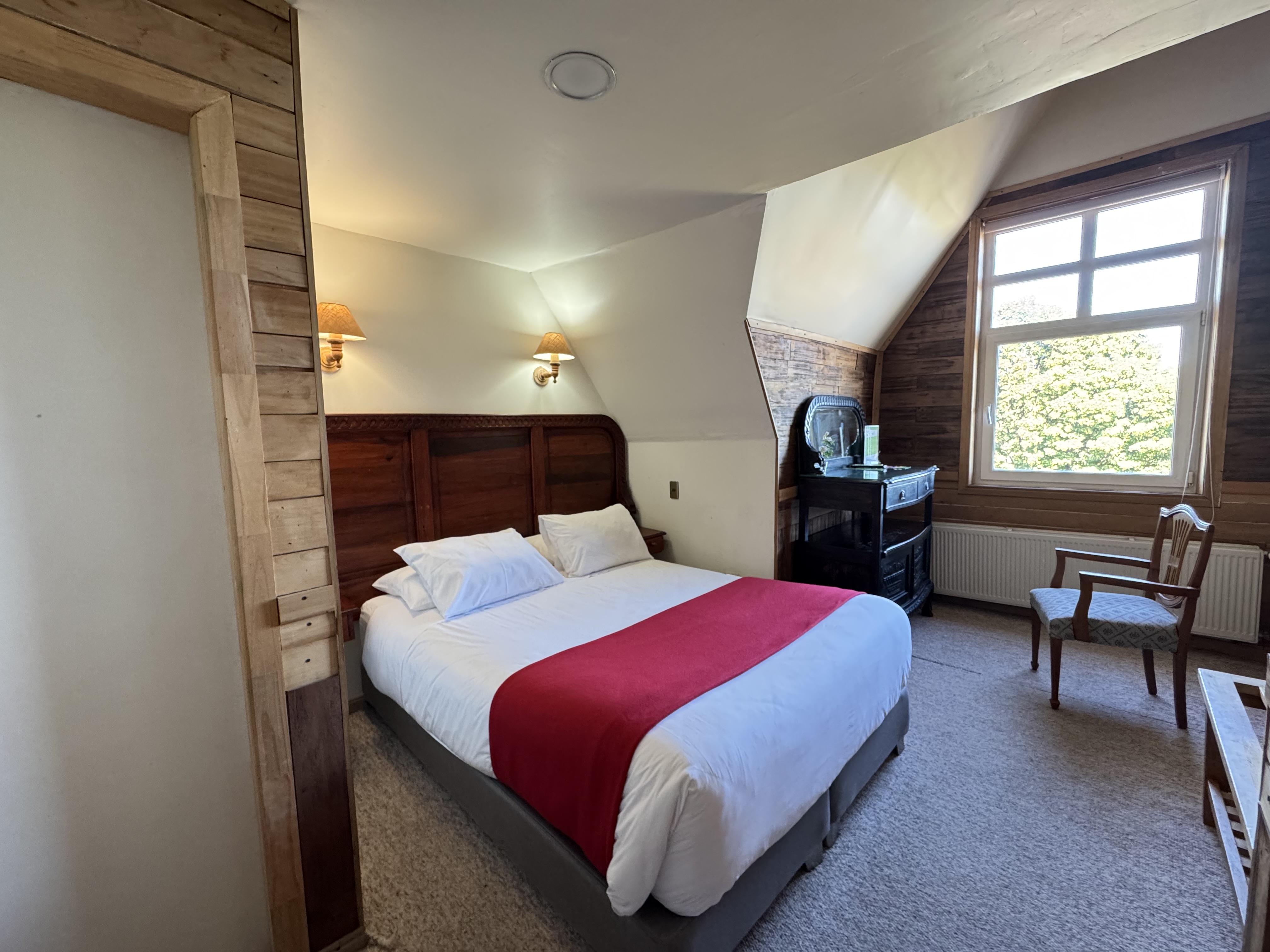 Double Superior Queen Bed