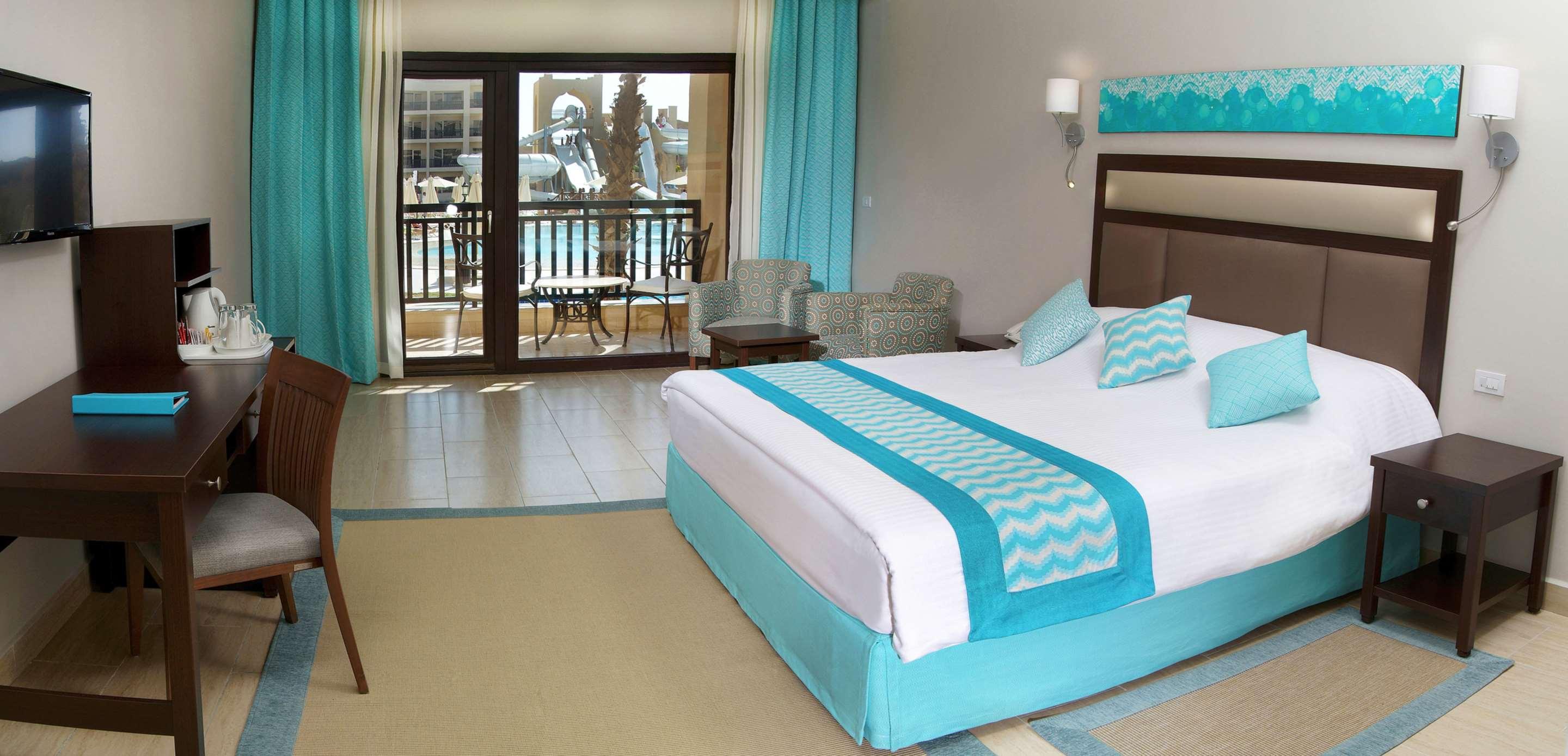 Double Deluxe Pool View