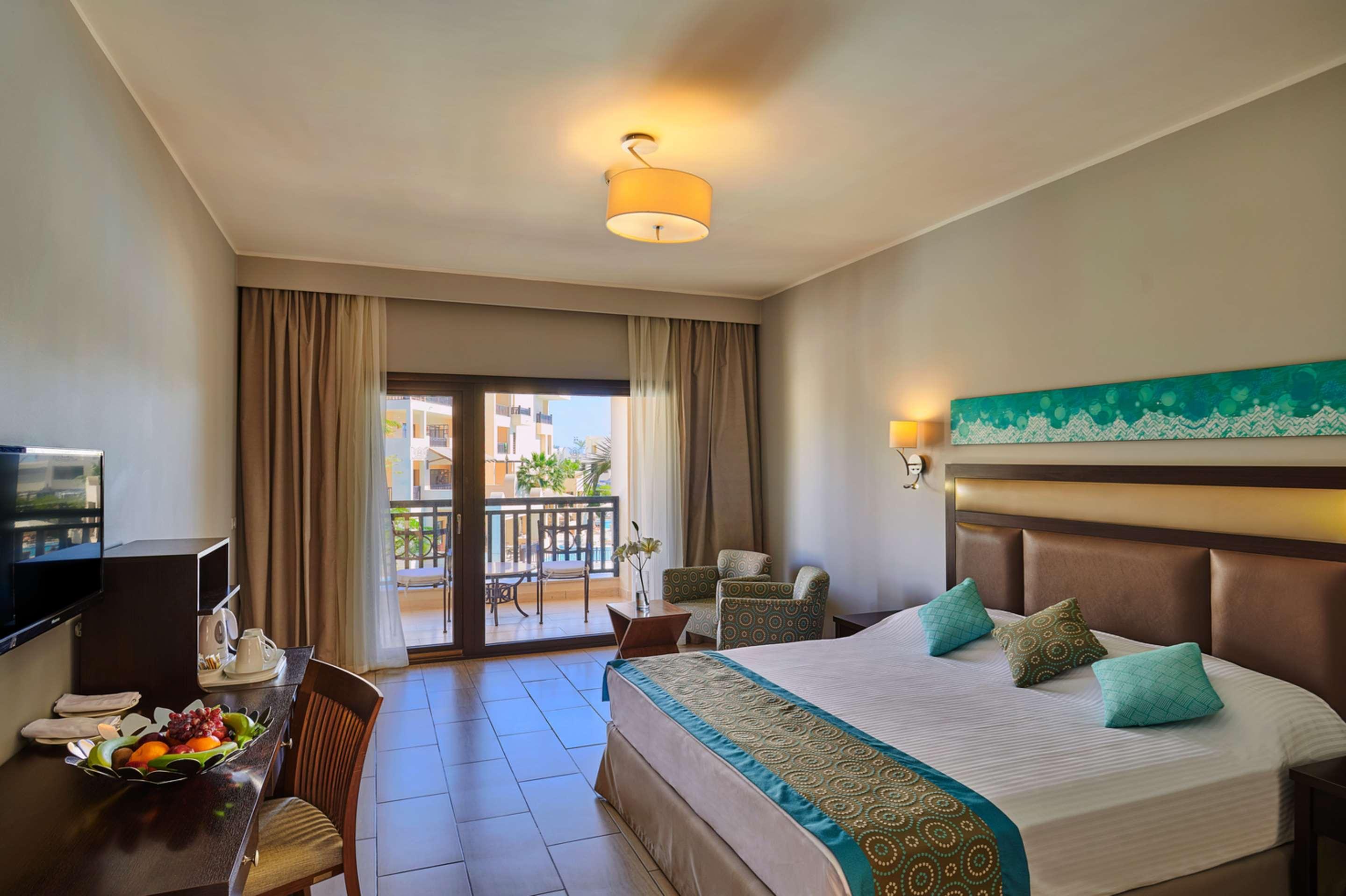 Double Deluxe Pool View