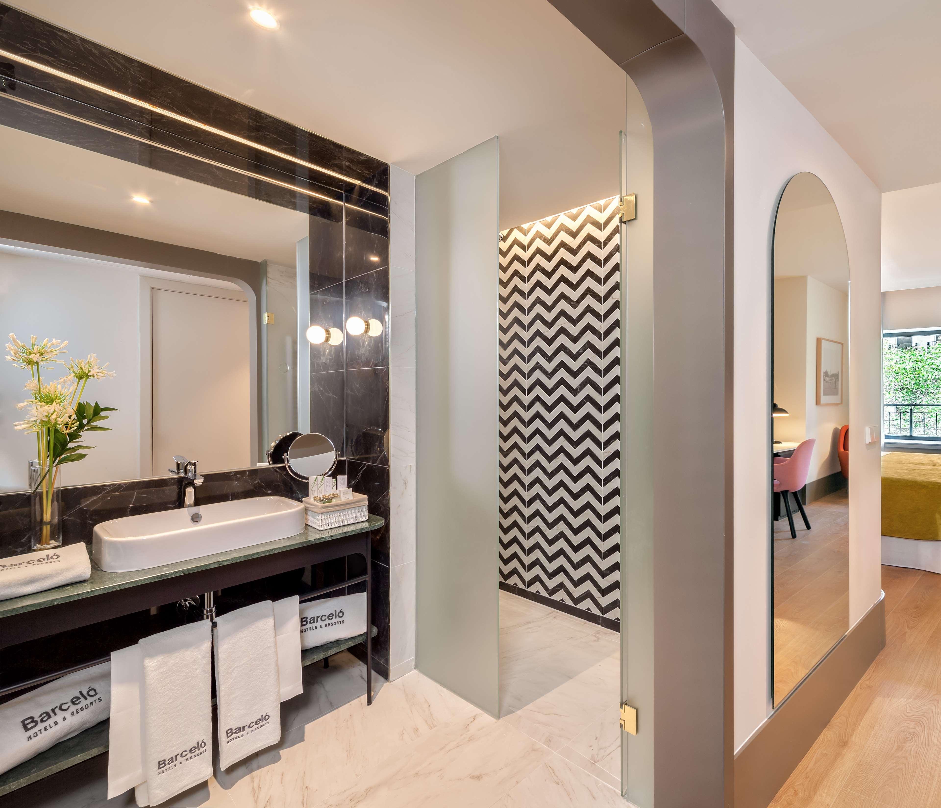 Double or Twin Deluxe