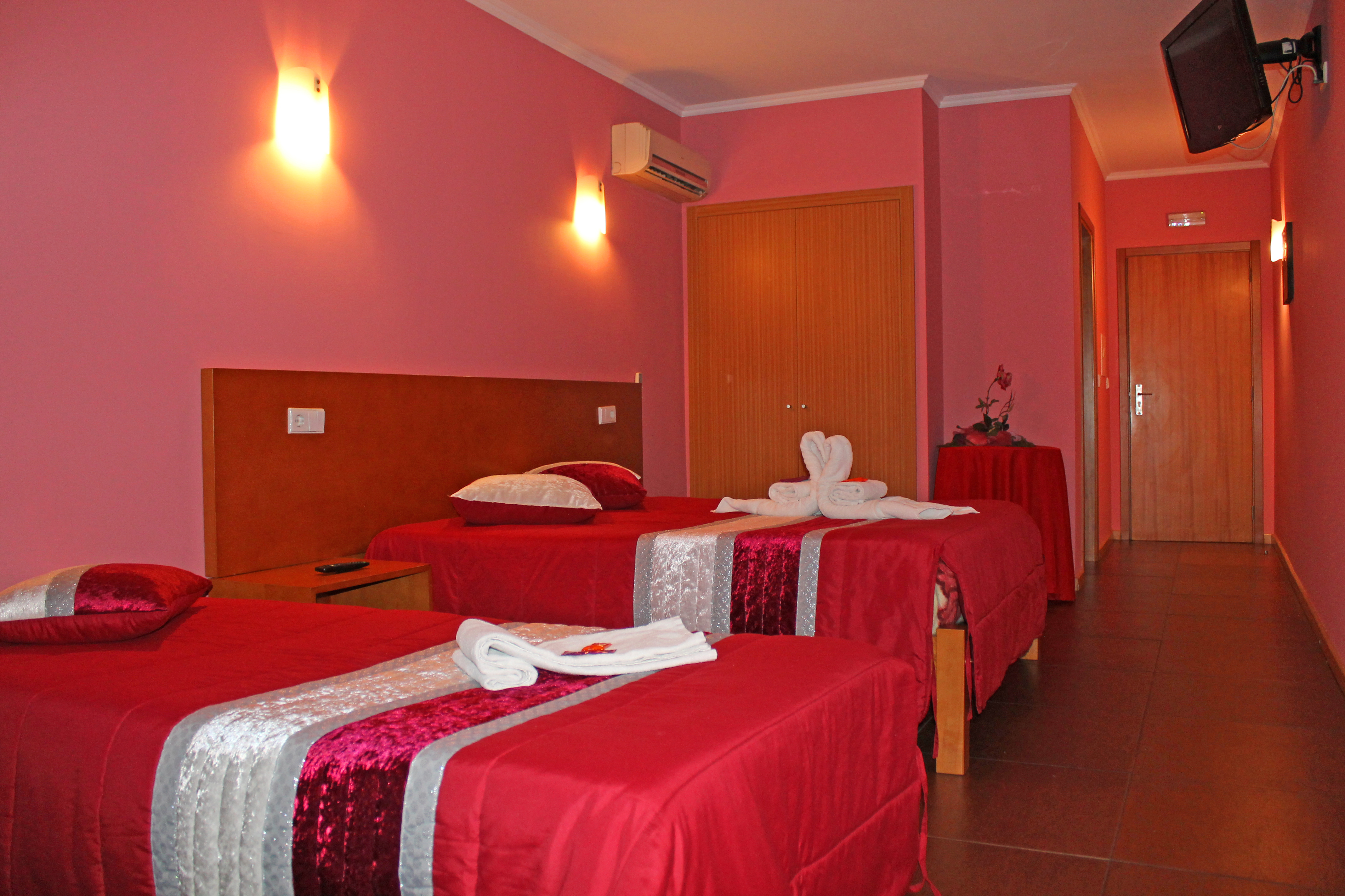 Family Room Capacity 3