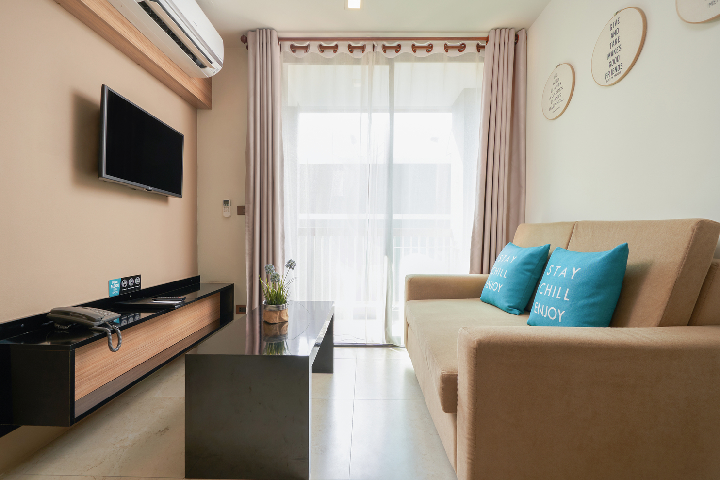 Double or Twin One Bedroom One Bathroom