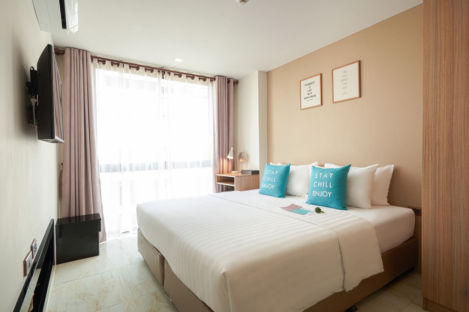 Double or Twin One Bedroom