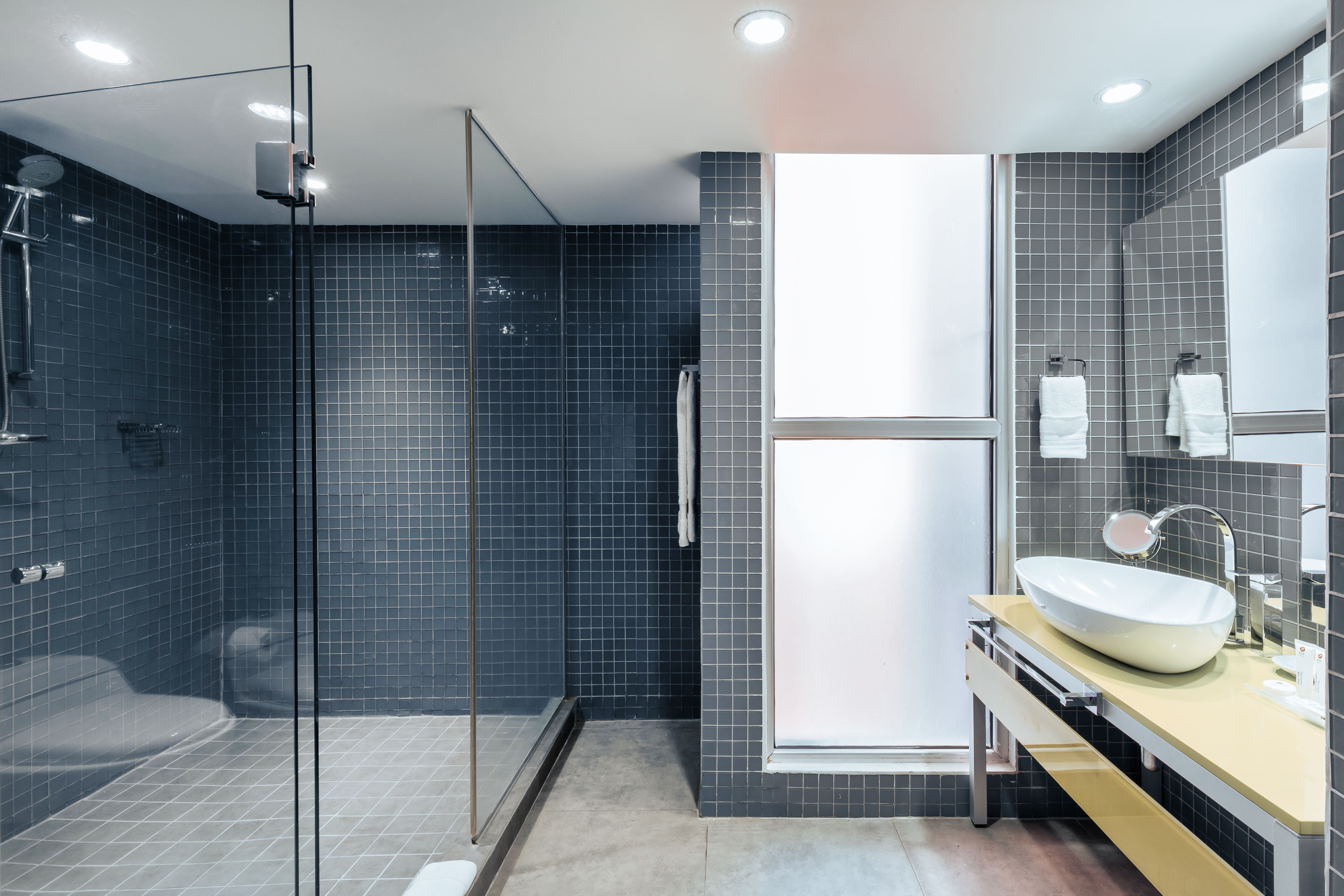 Double Connecting Room