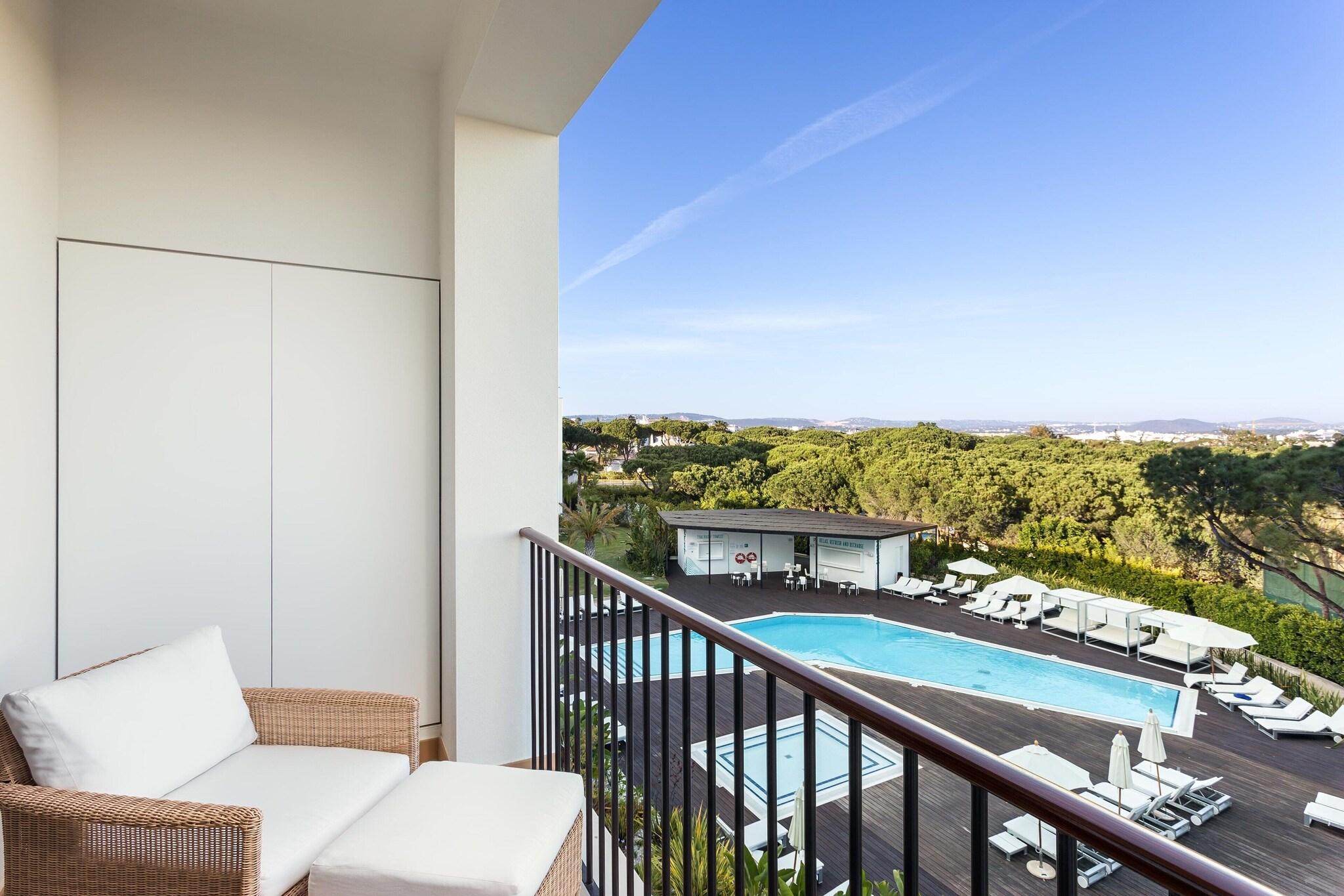 Junior Suite Pool View